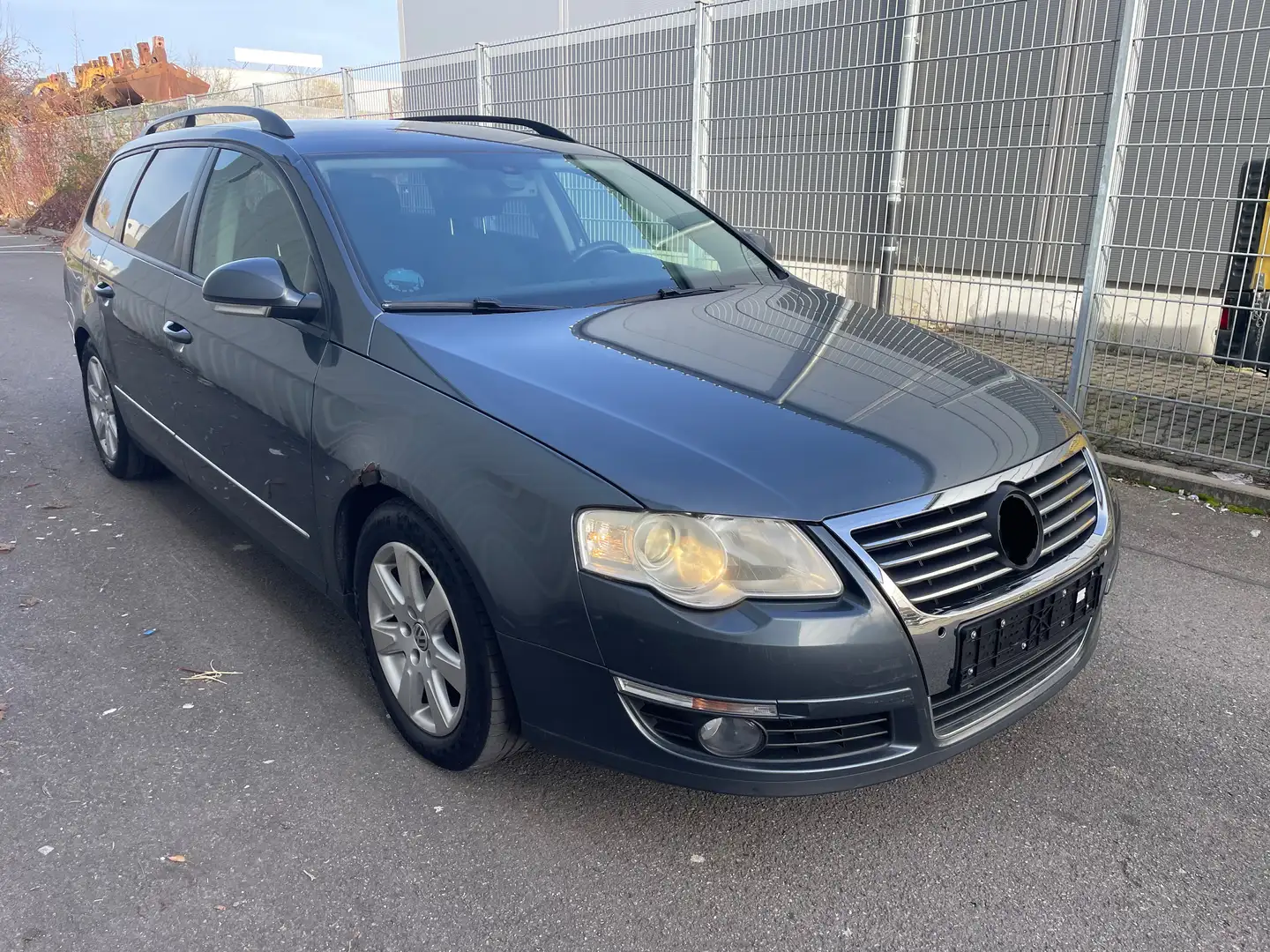 Volkswagen Passat Variant Sportline Klima/Automatik/Navi/AHK/ Grau - 2