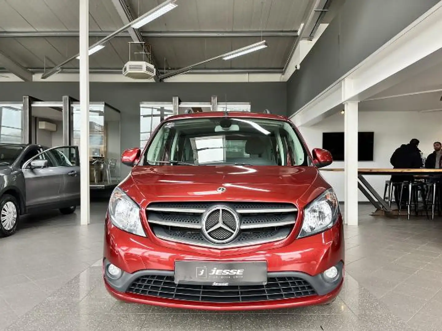 Mercedes-Benz Citan 111 CDI Tourer Edition lang Navi SHZ AHK RCam Rot - 2