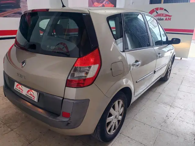 Renault Scenic 2.0DCI Dynamique