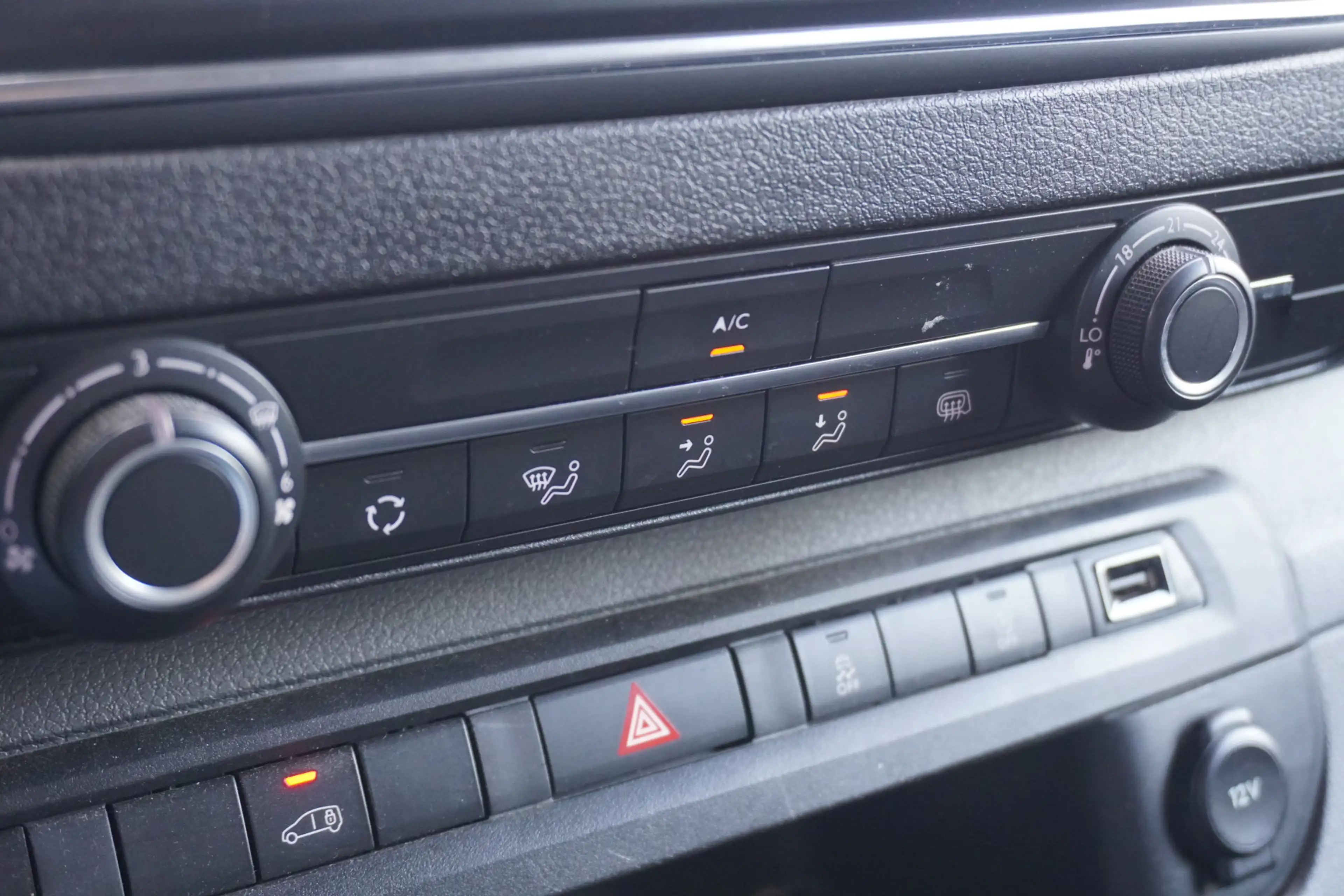 Peugeot Expert 1.5 BlueHDI L2 EURO 6 - Airco - Navi - Cruise - €9 — photo 14