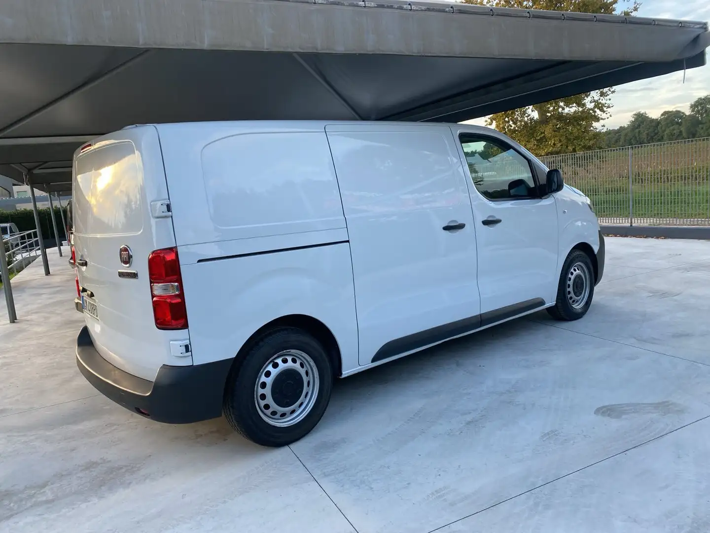 Fiat Scudo Scudo 1.5 BlueHDi 120 CV PC-TN Furgone Business Blanc - 2