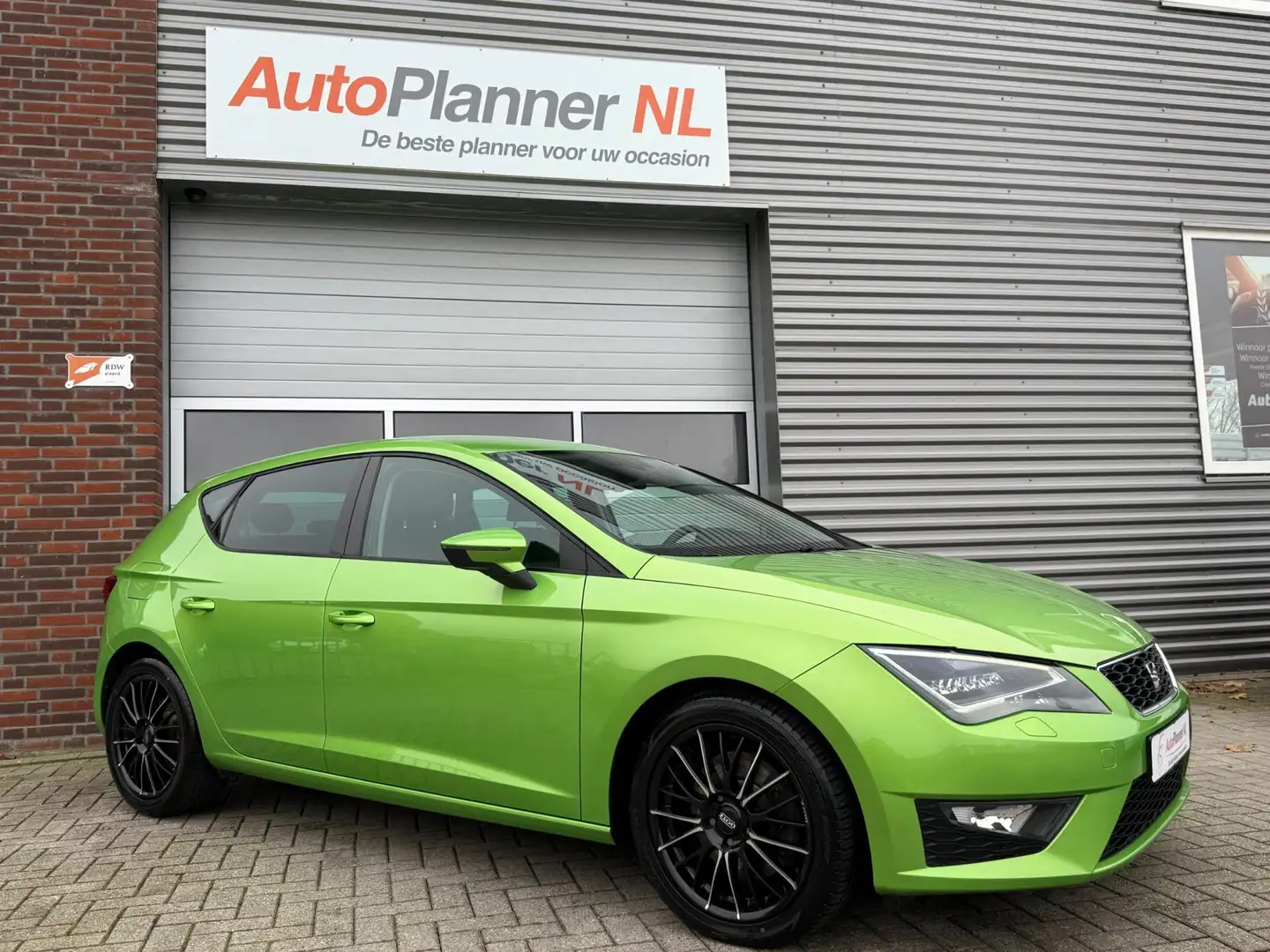 SEAT Leon 1.8 TSI FR! Clima! Cruise! Dealer Onderhouden! Groen - 2