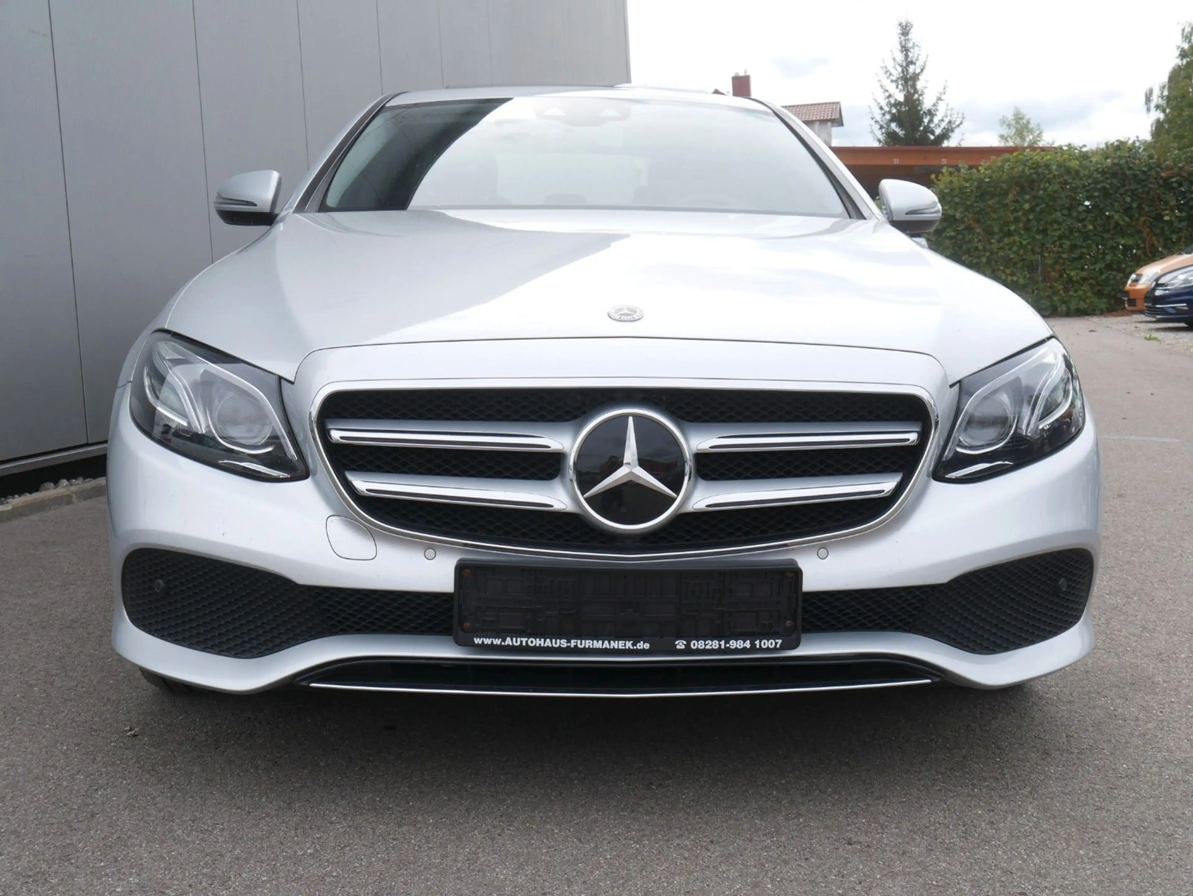 Mercedes-Benz E 350 d Lim 4M Avantgarde DISTR/WIDESCREEN/S-DACH — photo 6