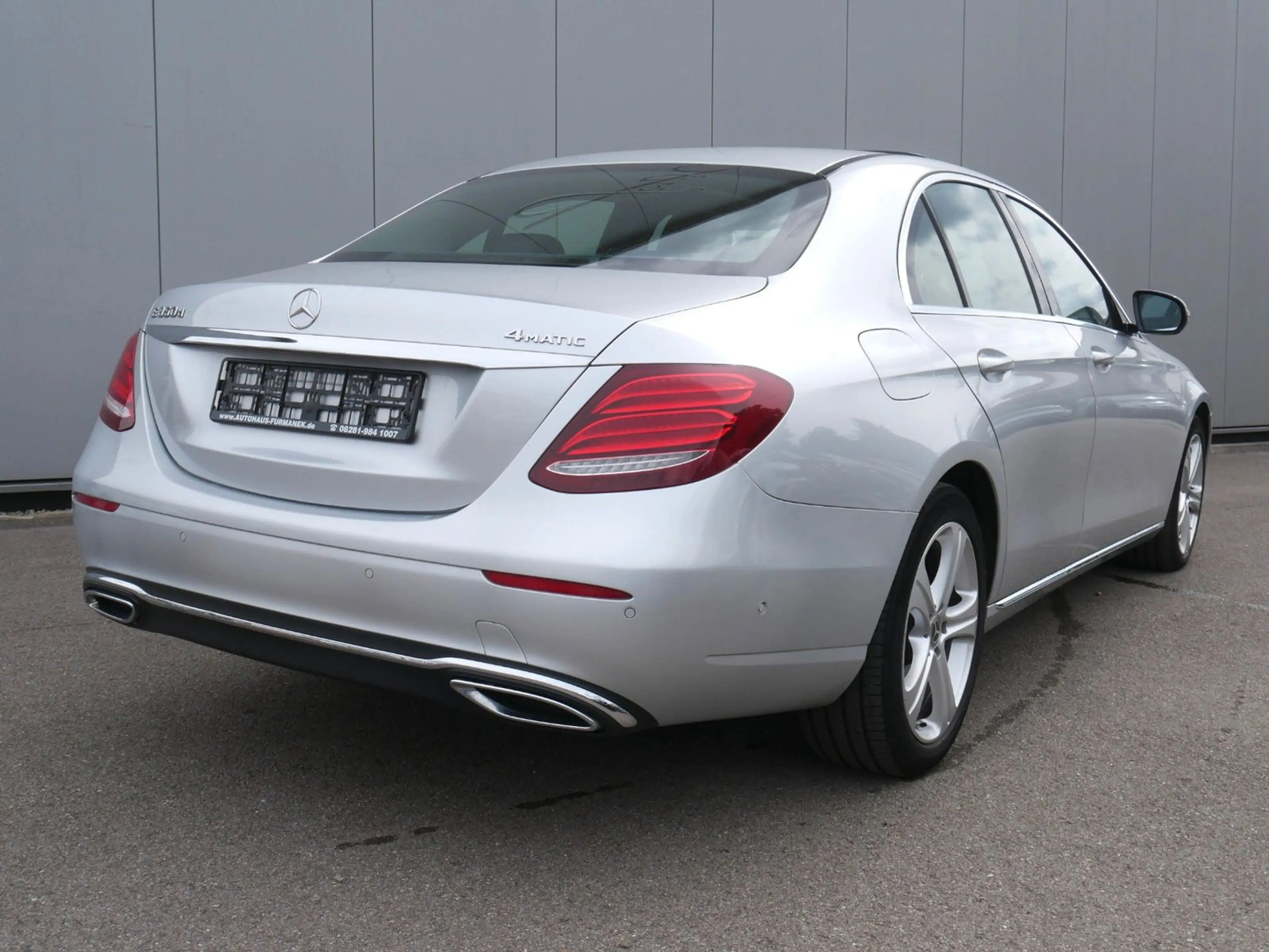 Mercedes-Benz E 350 d Lim 4M Avantgarde DISTR/WIDESCREEN/S-DACH — photo 4