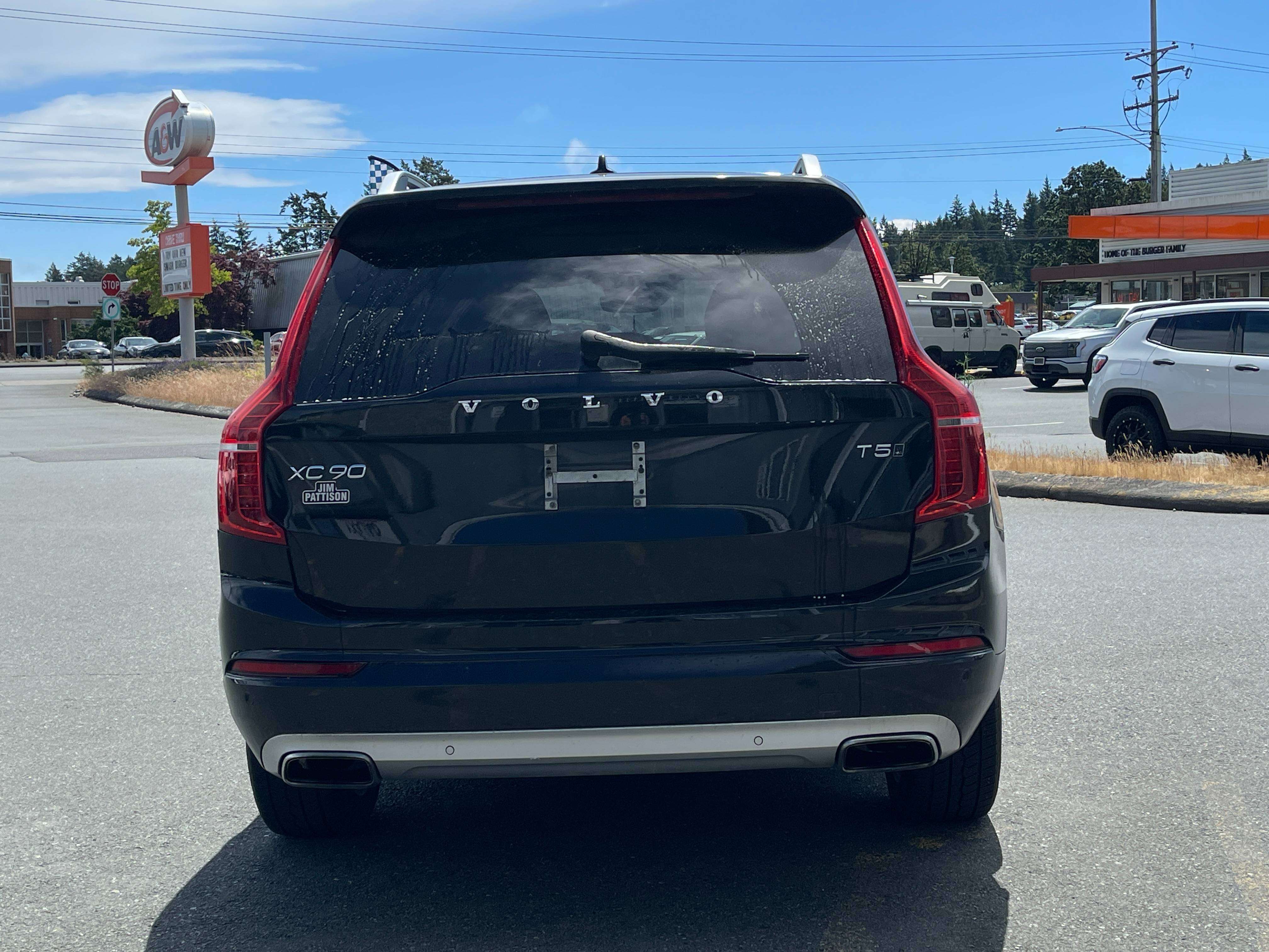 2017 Volvo XC90 T5 Momentum AWD - No Accidents & Power Liftgate alt 5