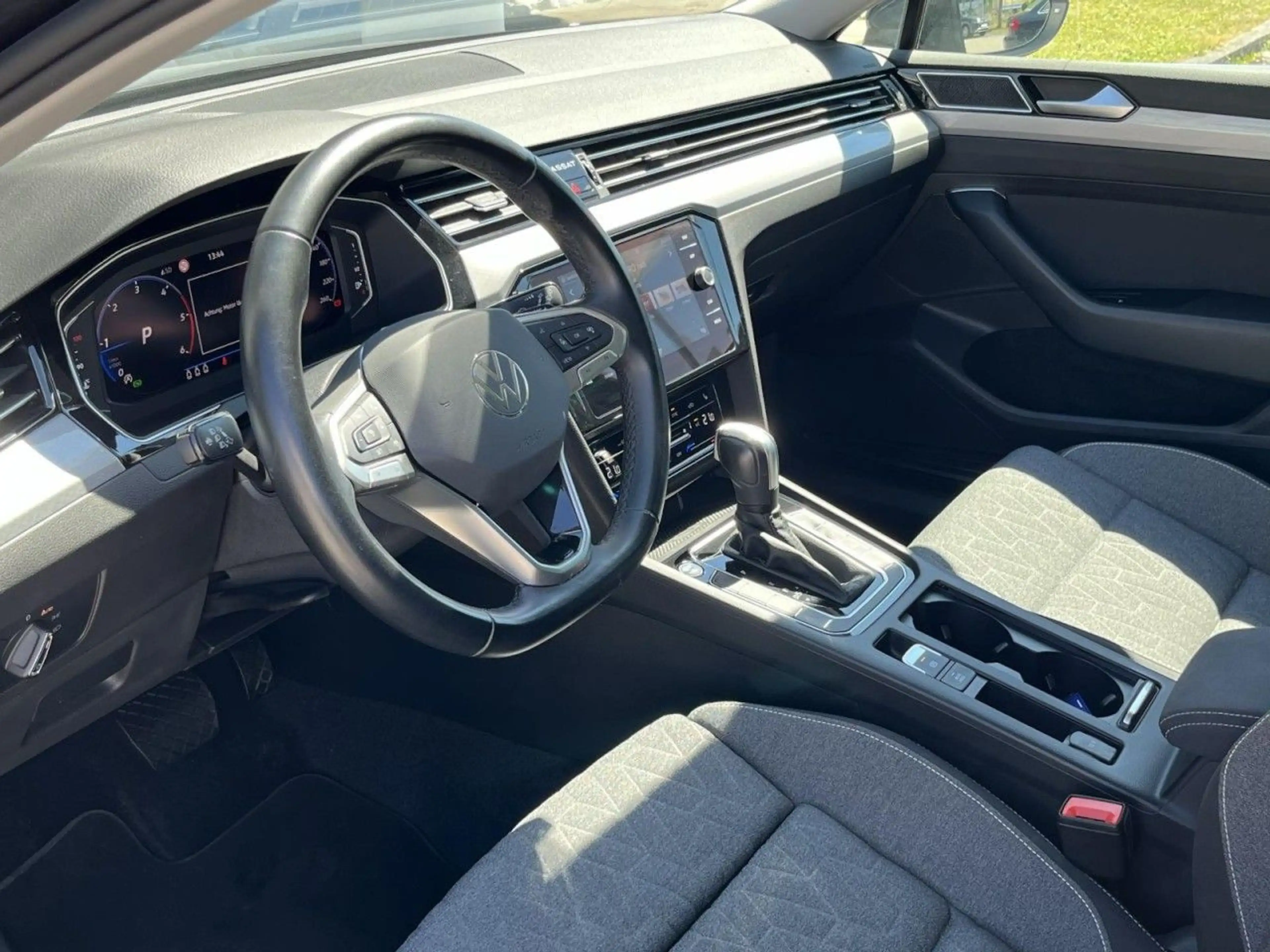 Volkswagen Passat Variant 2,0 TDI DSG Business (AHK+RearVie — photo 12