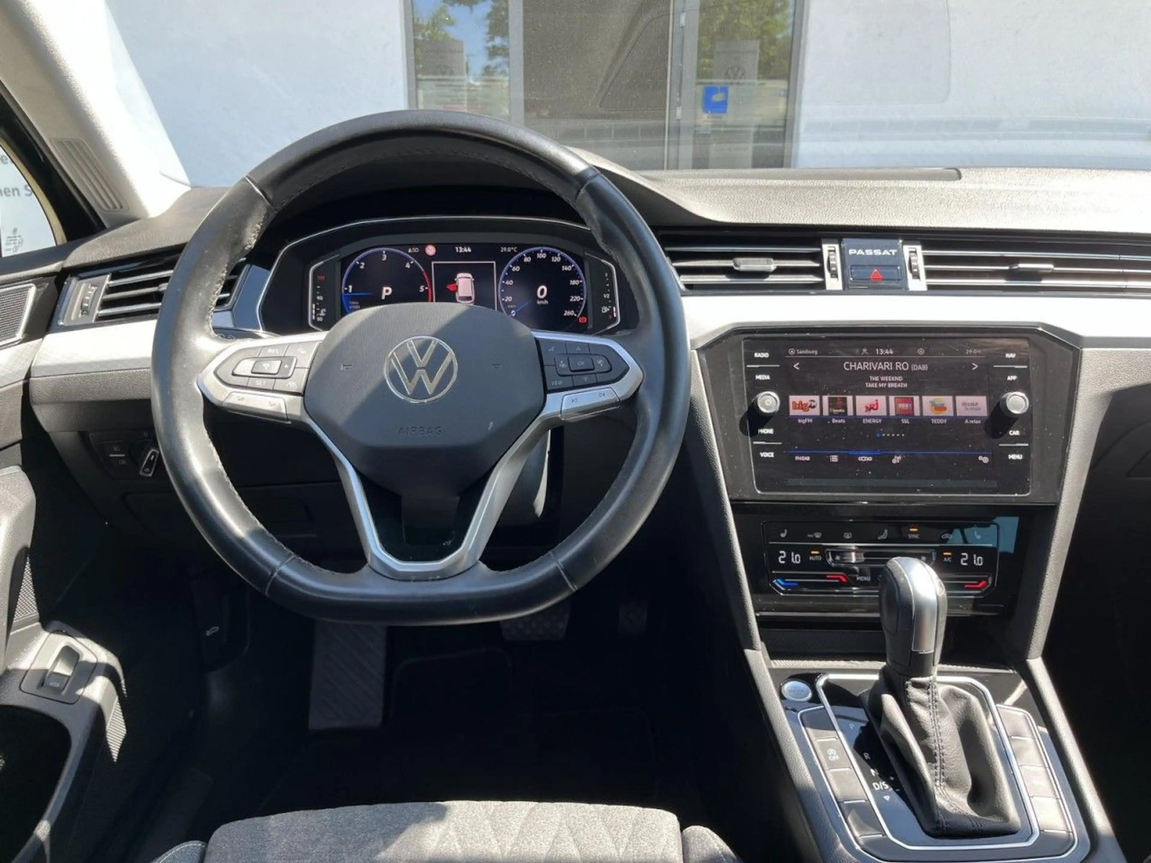 Volkswagen Passat Variant 2,0 TDI DSG Business (AHK+RearVie — photo 14