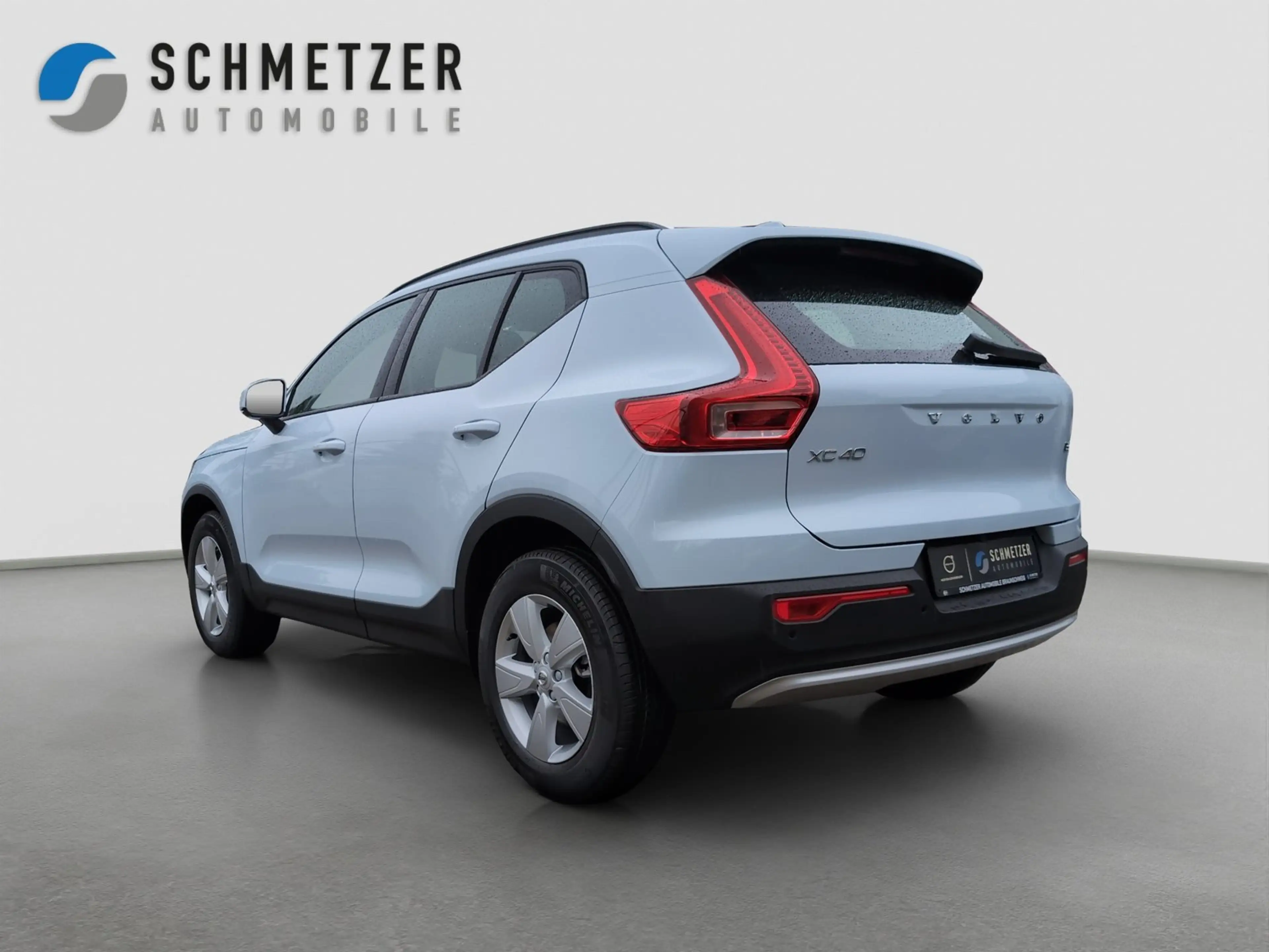 Volvo XC40 +B3+Essential+R-Kamera+PDC-v/h+Lenkradhzg — photo 3