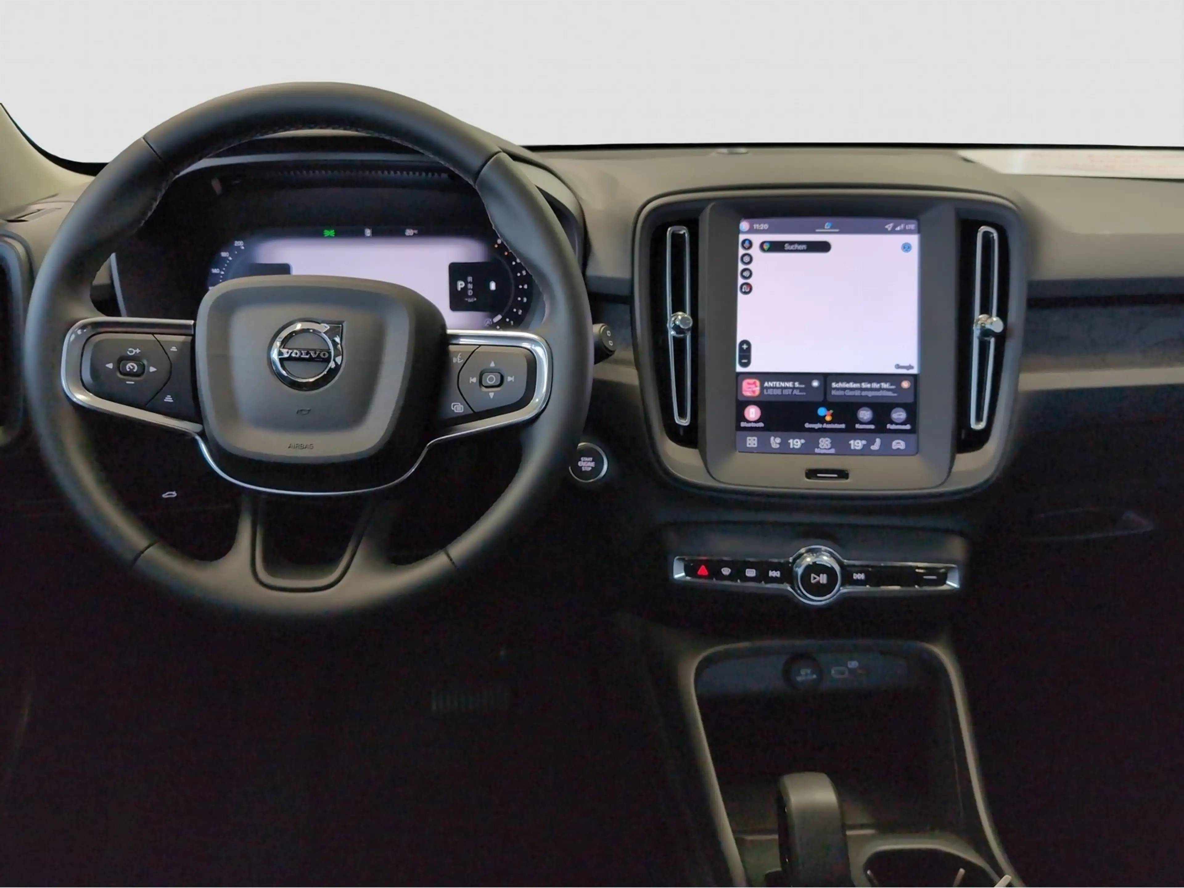 Volvo XC40 +B3+Essential+R-Kamera+PDC-v/h+Lenkradhzg — photo 6