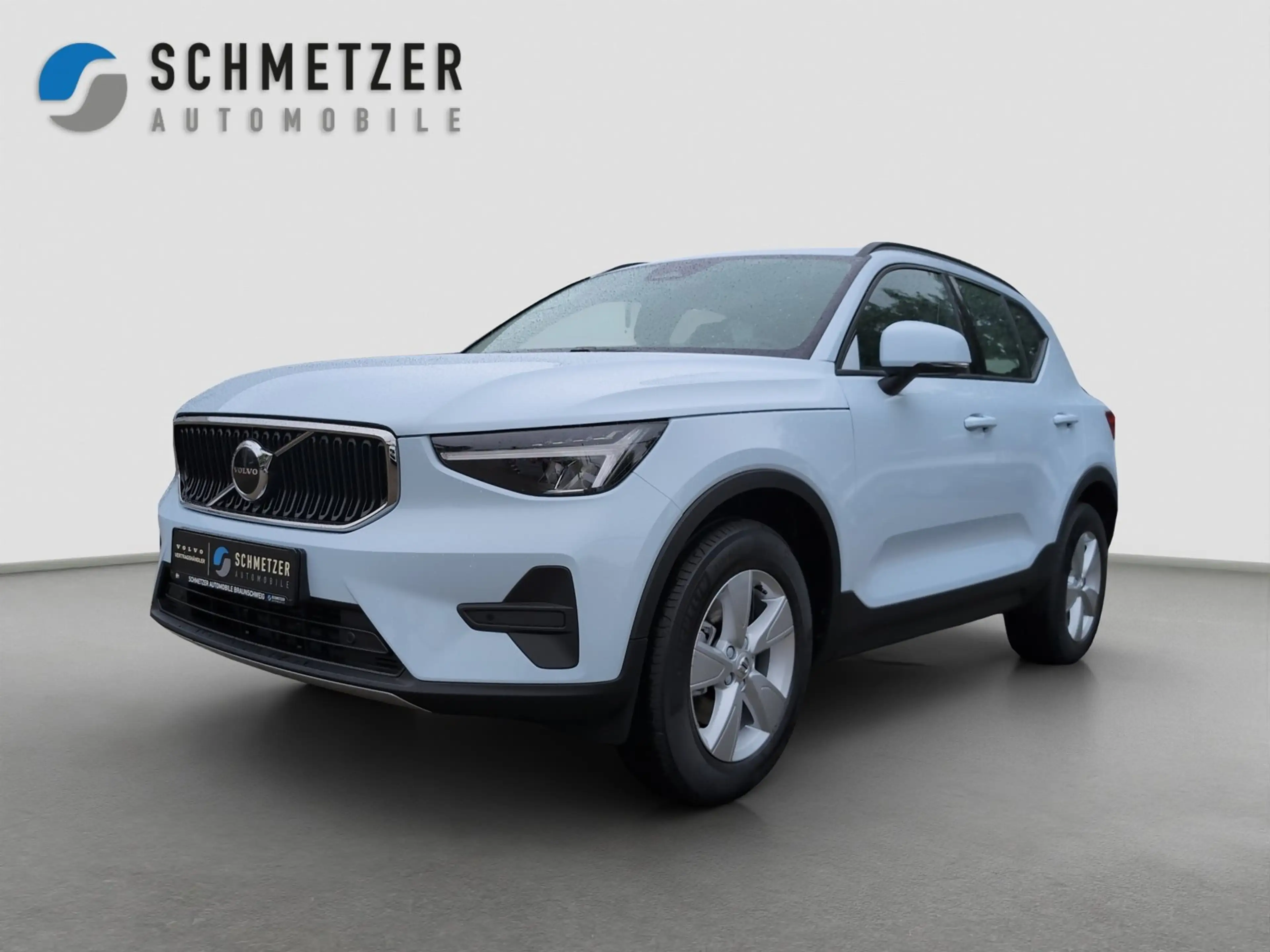Volvo XC40 +B3+Essential+R-Kamera+PDC-v/h+Lenkradhzg