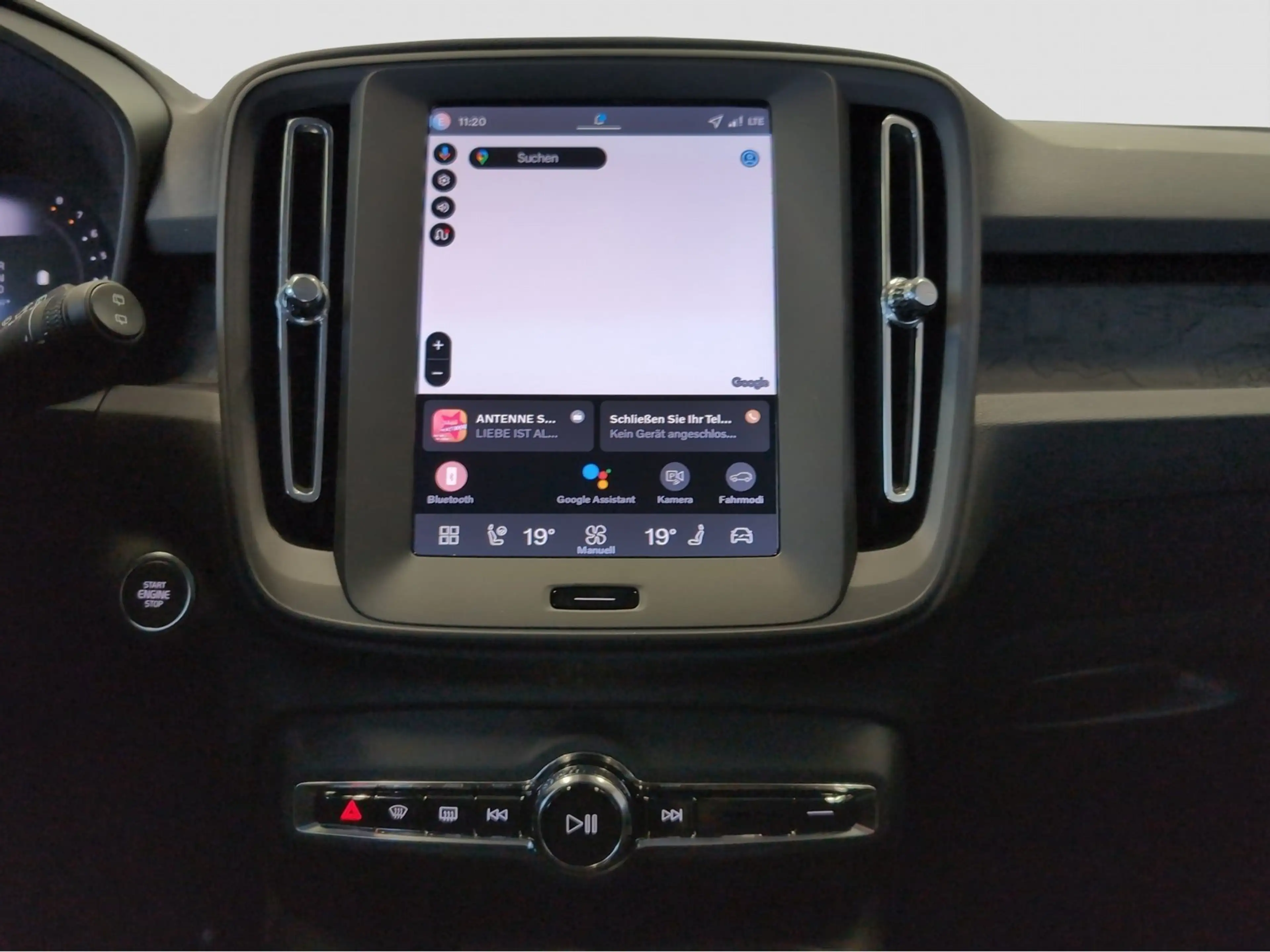 Volvo XC40 +B3+Essential+R-Kamera+PDC-v/h+Lenkradhzg — photo 7