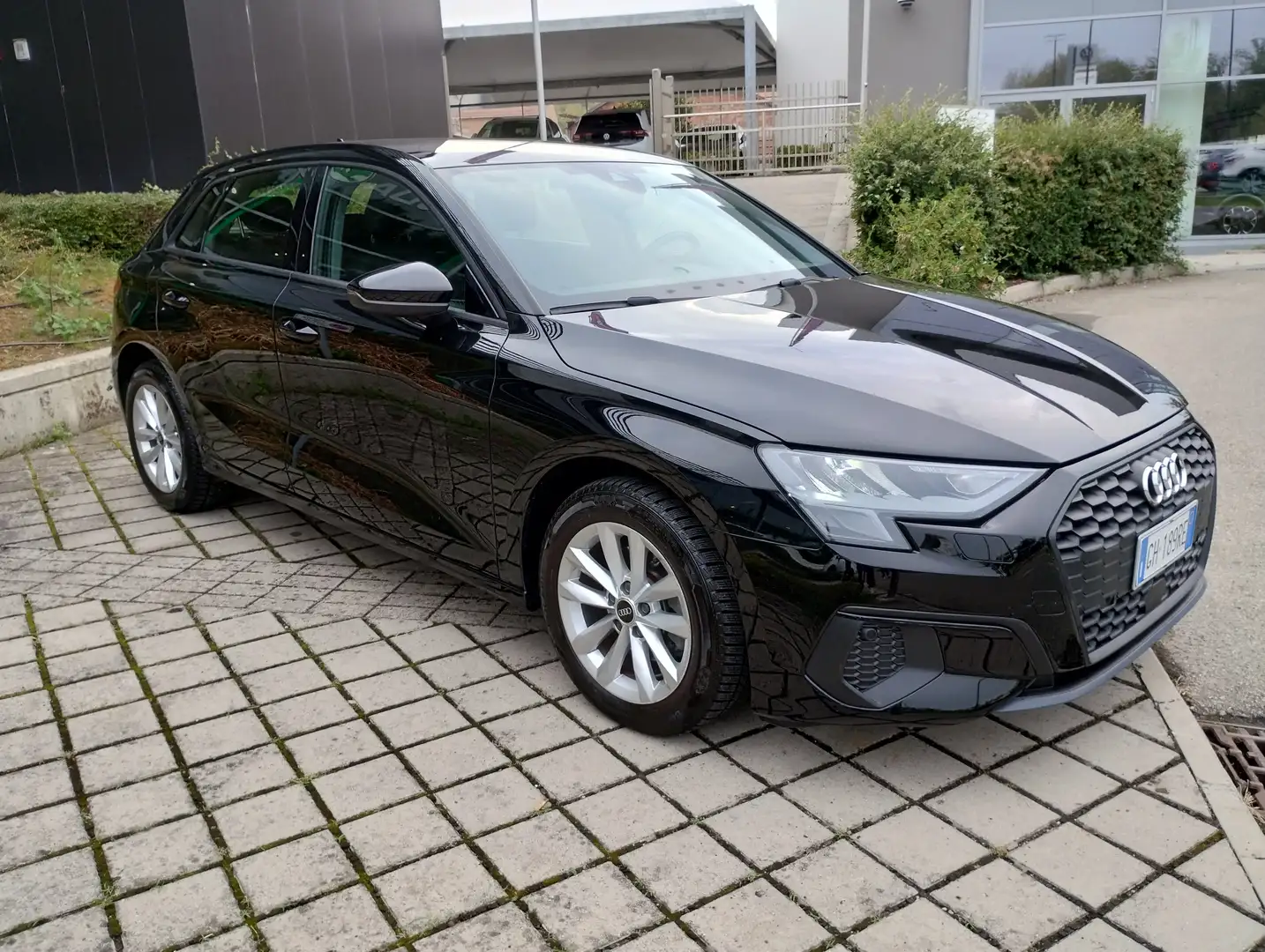 Audi A3 A3 Sportback 1.0 tfsi Business Nero - 2