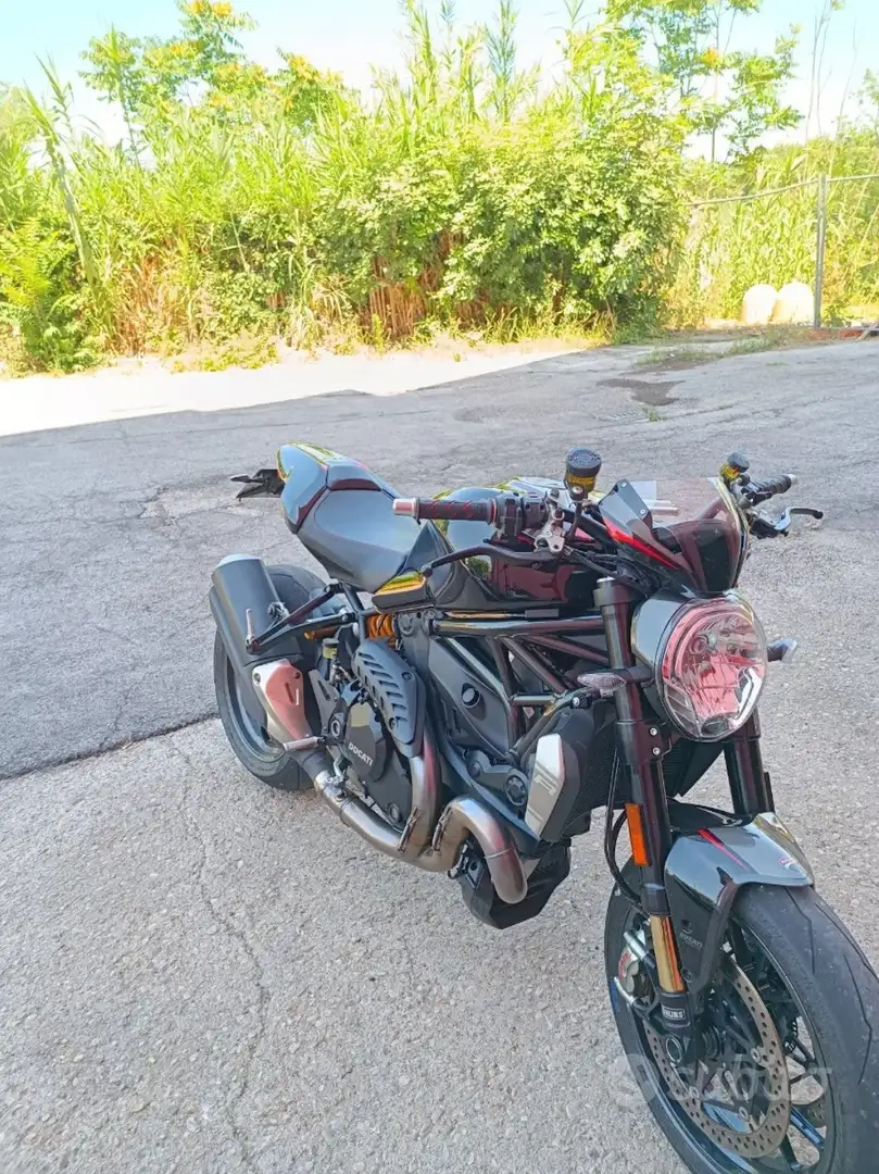 Ducati Monster 1200 R Negru - 2