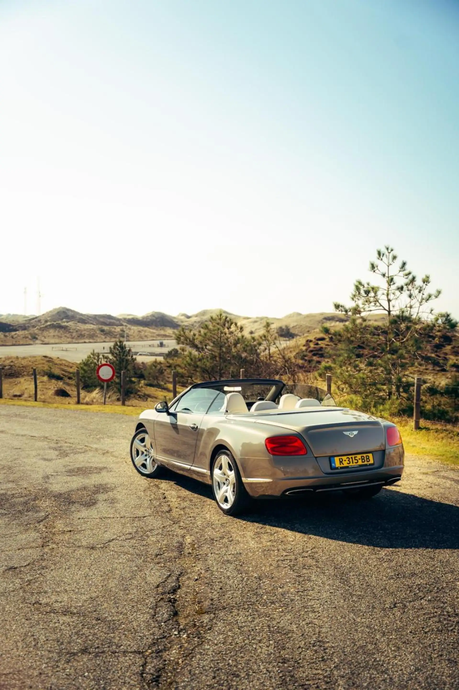 Bentley Continental GTC 6.0 W12 — photo 3