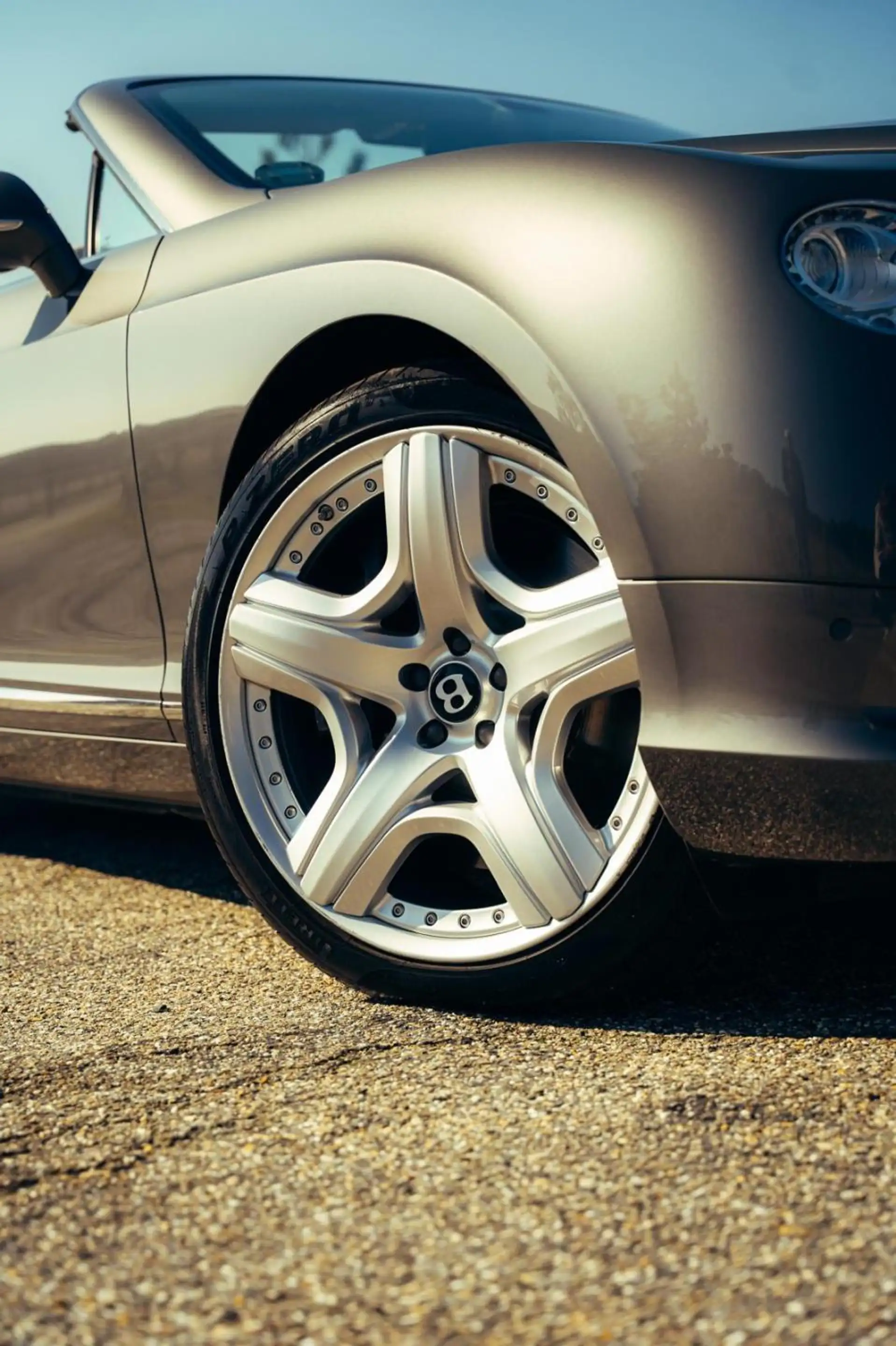 Bentley Continental GTC 6.0 W12 — photo 4