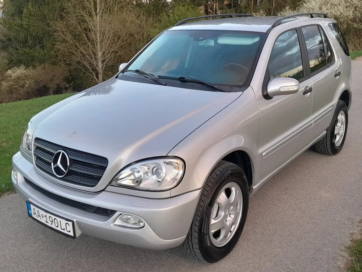 Mercedes-Benz ML 270 Argent - 1