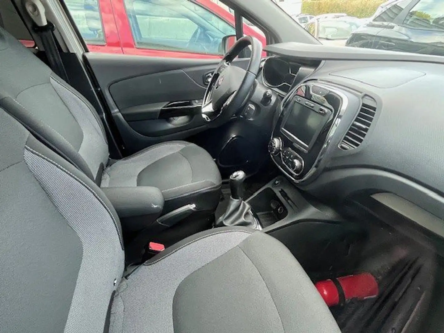 Renault Captur Energy TCe INTENS*GPS*CAM*1J GAR Grijs - 2