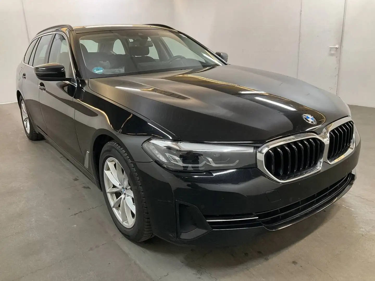 BMW 520 d xDrive Tour*HeadUP*LED*GARANTIE*Mildhybrid Zwart - 2
