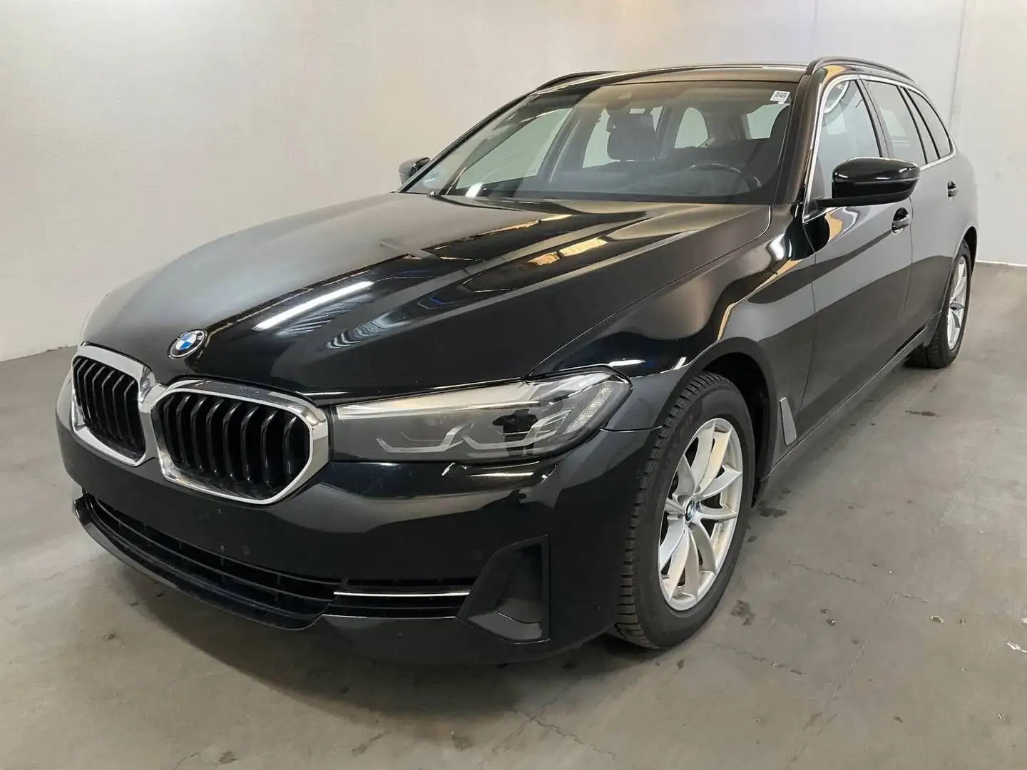 BMW 520 d xDrive Tour*HeadUP*LED*GARANTIE*Mildhybrid Zwart - 1