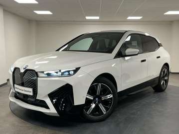 xDrive40 326ch