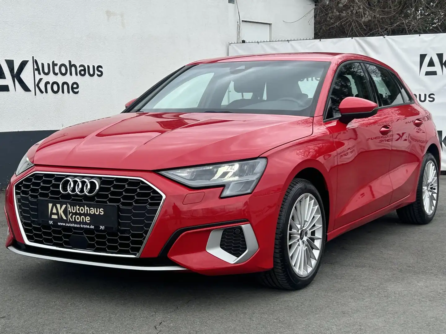 Audi A3 30 1.0 TFSI Sportback advanced *LED*NAVI* VIRTUAL* Rouge - 2