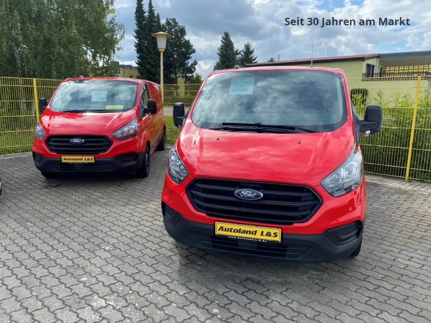 Ford Transit Kasten 300 L2 Trend 2.0 TDCi EU6d-T,1.Hd Rot - 2