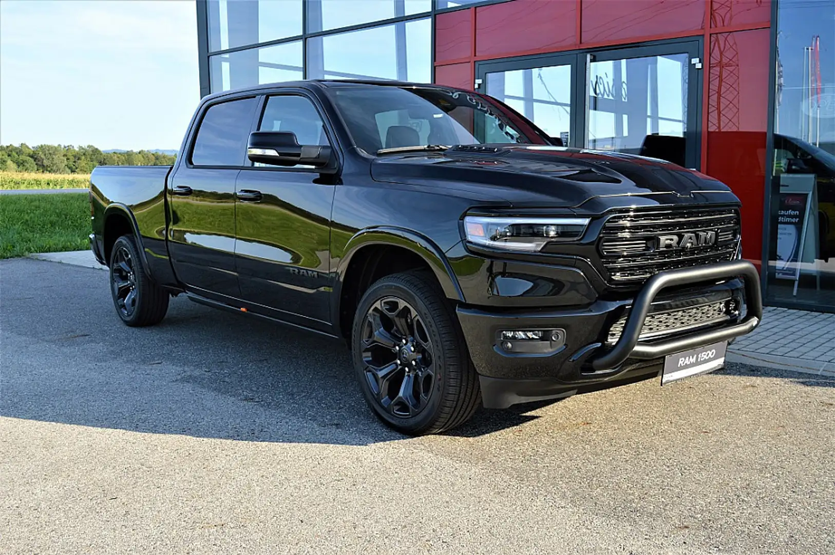 Dodge RAM Ram LIMITED Crew Long Limited Crew Cab Long Bed Zwart - 2