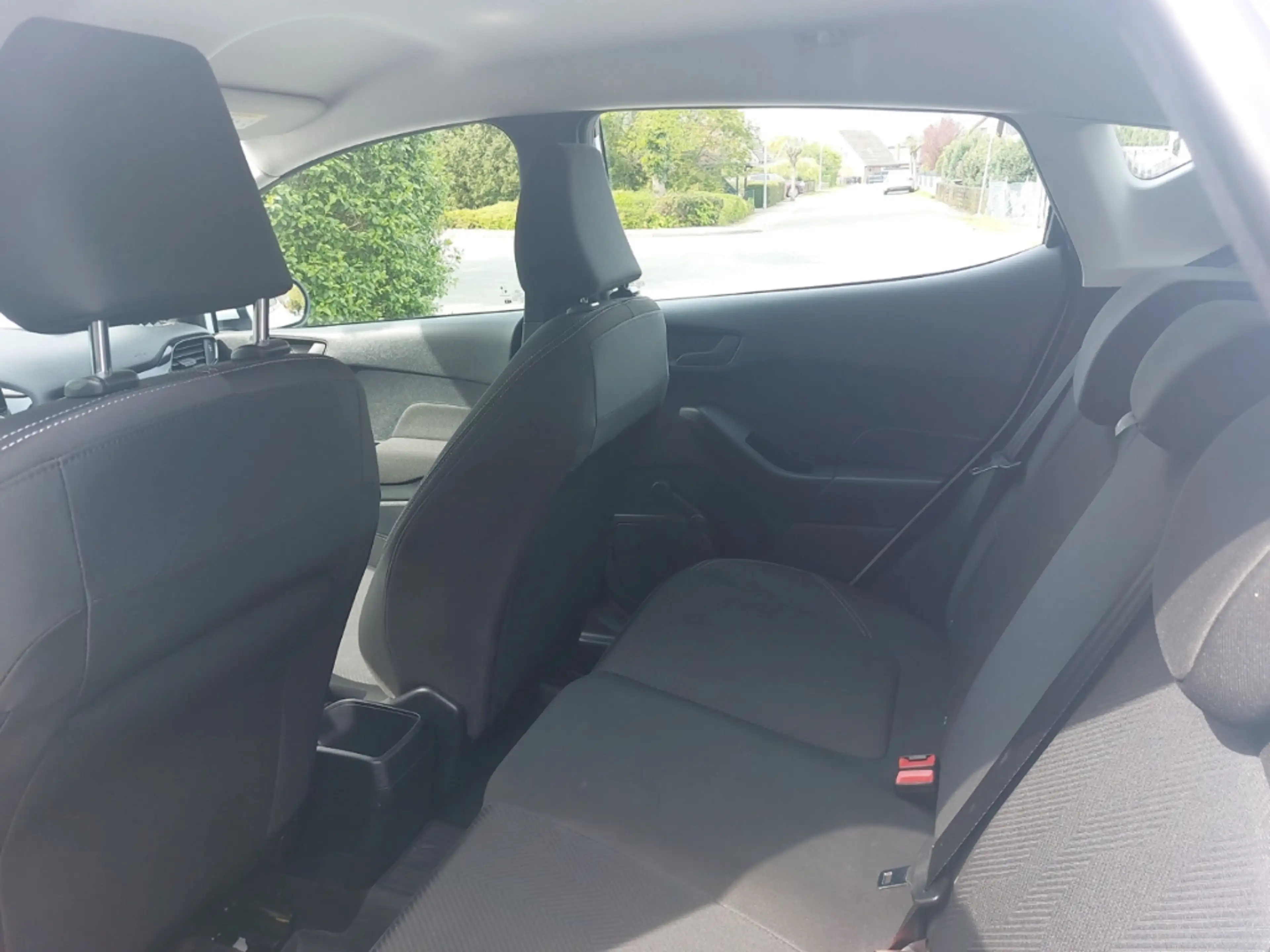 Ford Fiesta Cool & Connect Kamera PDCv+h SHZ LED Navi — photo 13