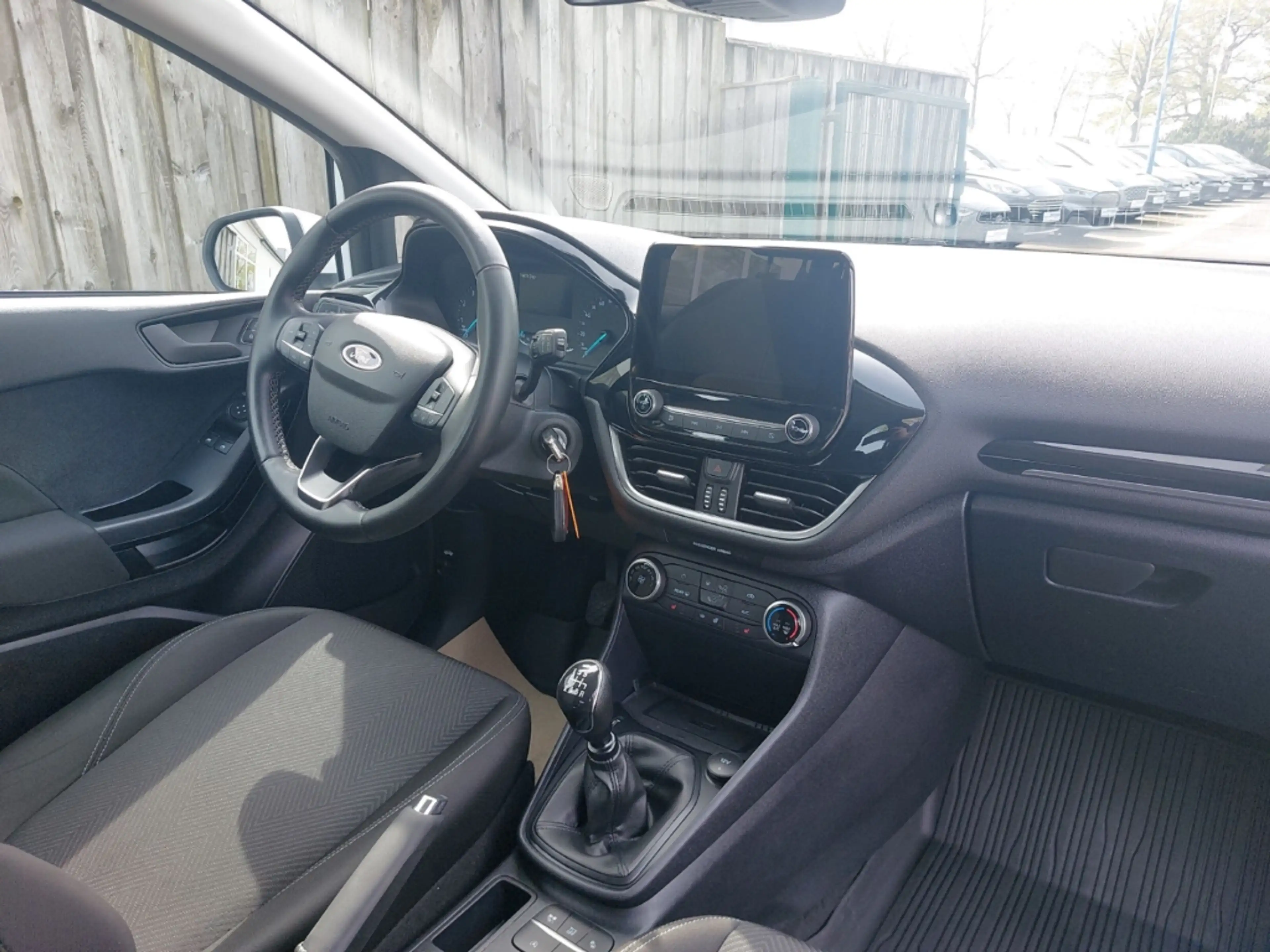 Ford Fiesta Cool & Connect Kamera PDCv+h SHZ LED Navi — photo 12