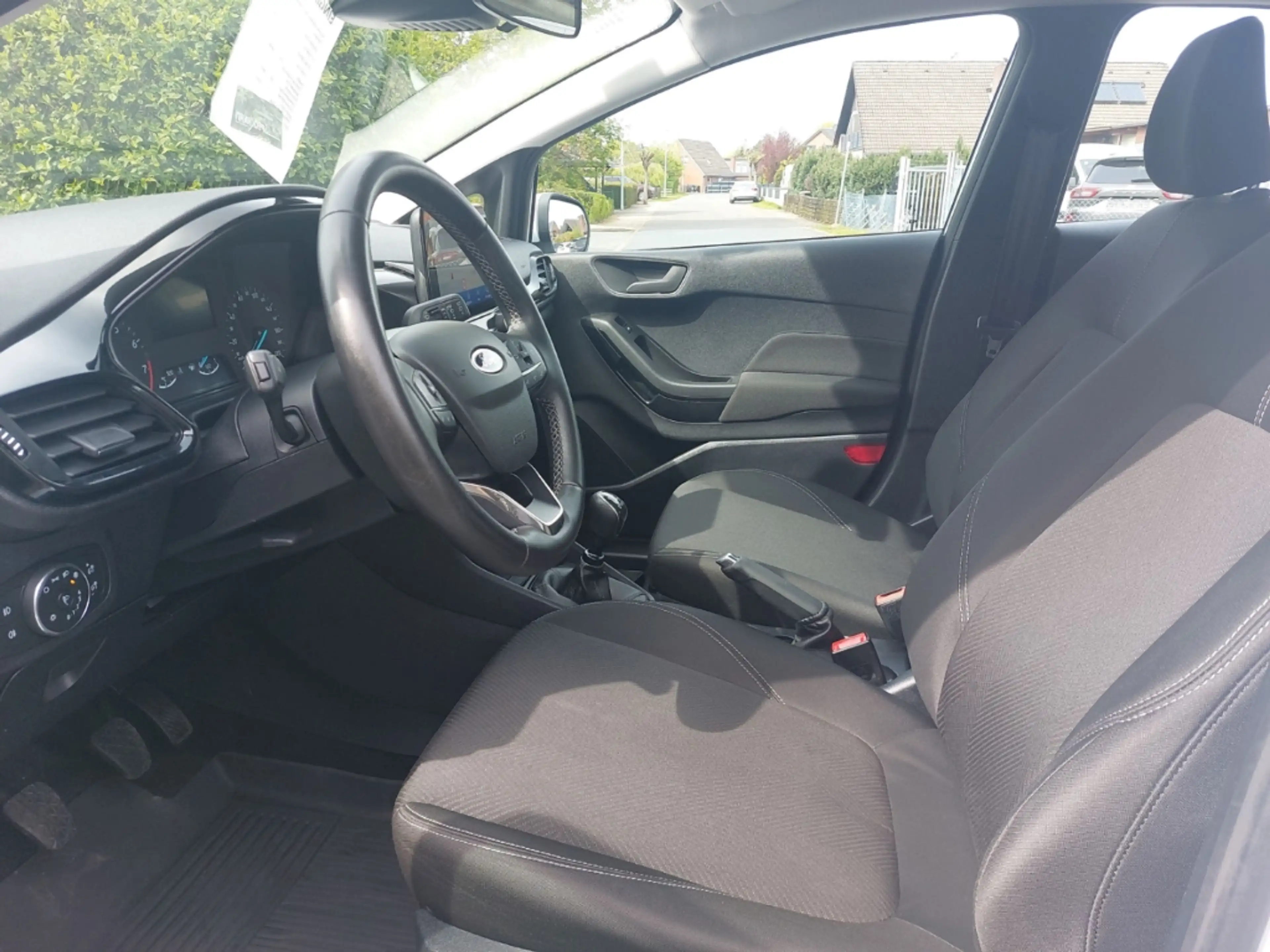 Ford Fiesta Cool & Connect Kamera PDCv+h SHZ LED Navi — photo 11