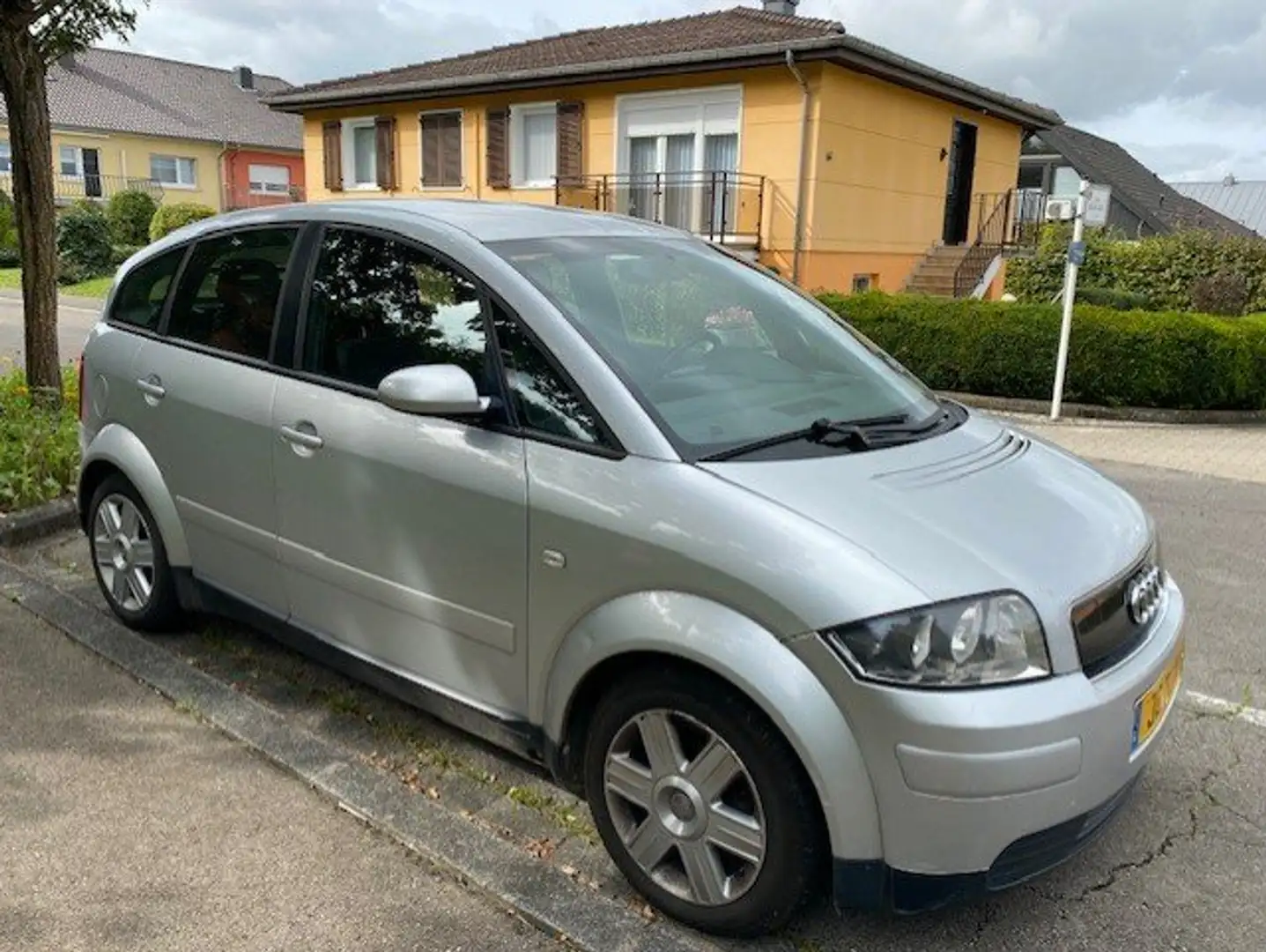 Audi A2 A2 1.4 TDI Plateado - 2