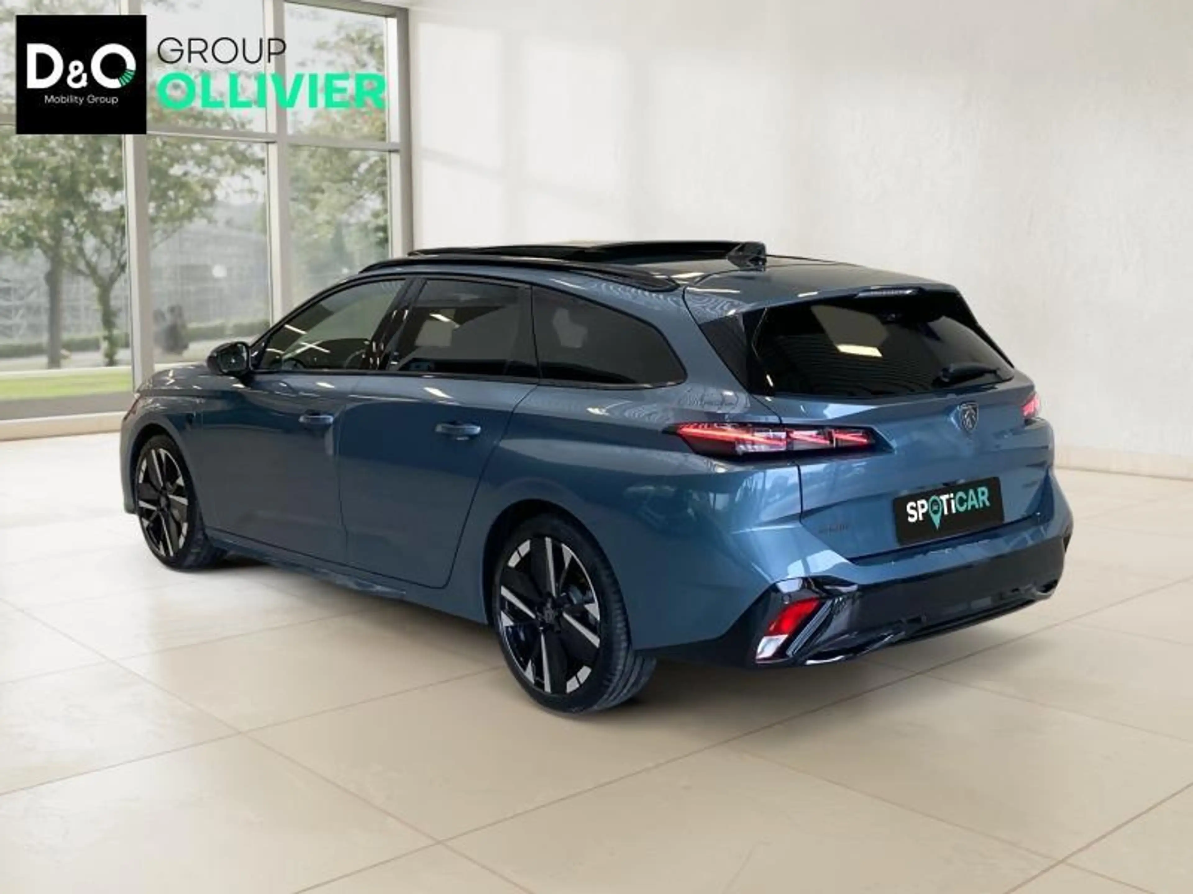 Peugeot 308 III & e- GT*TOIT OUVRANT/CAM360/NAVI* — photo 5