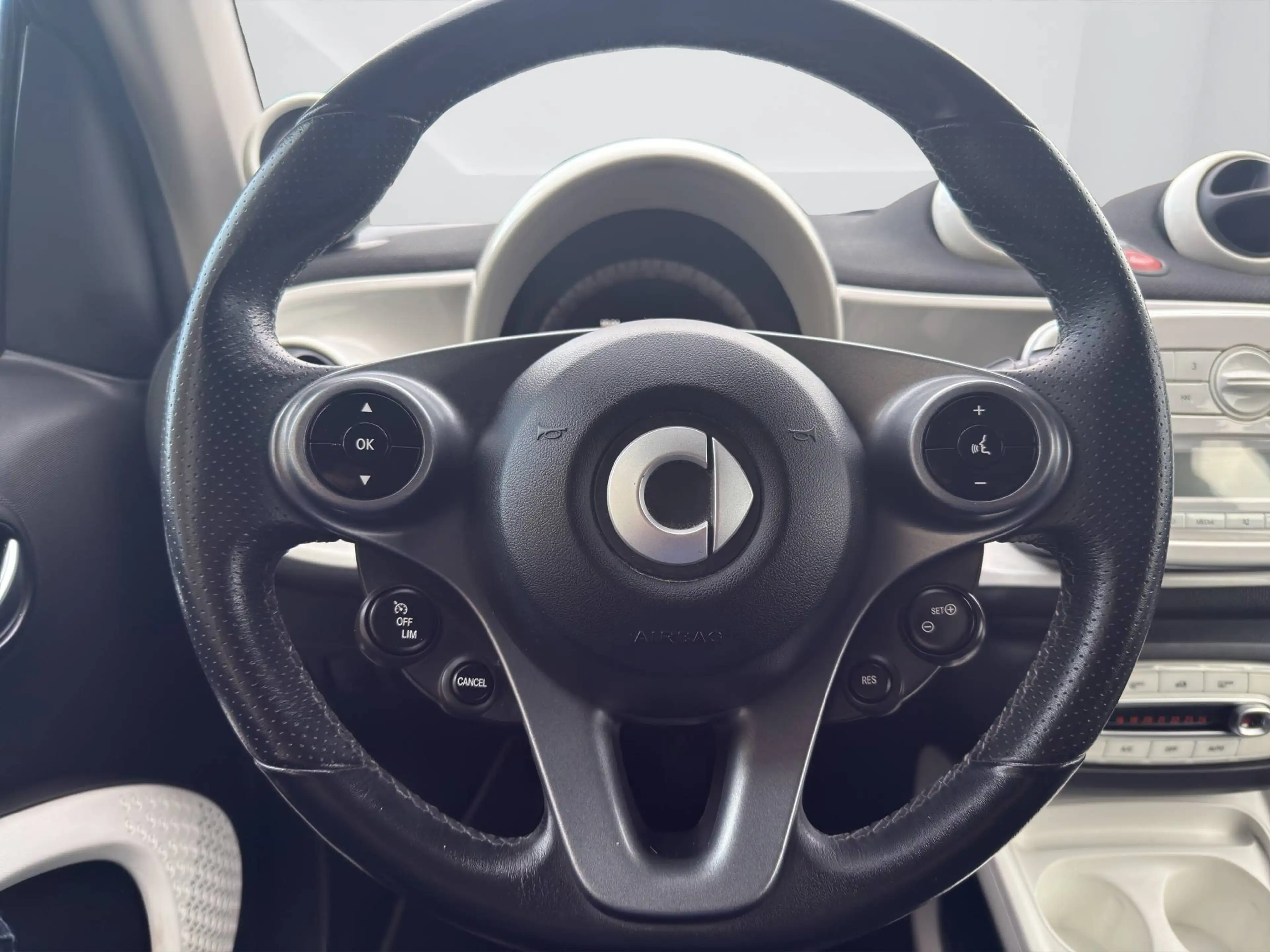 smart forTwo 0.9 Turbo Basis Prime — photo 13