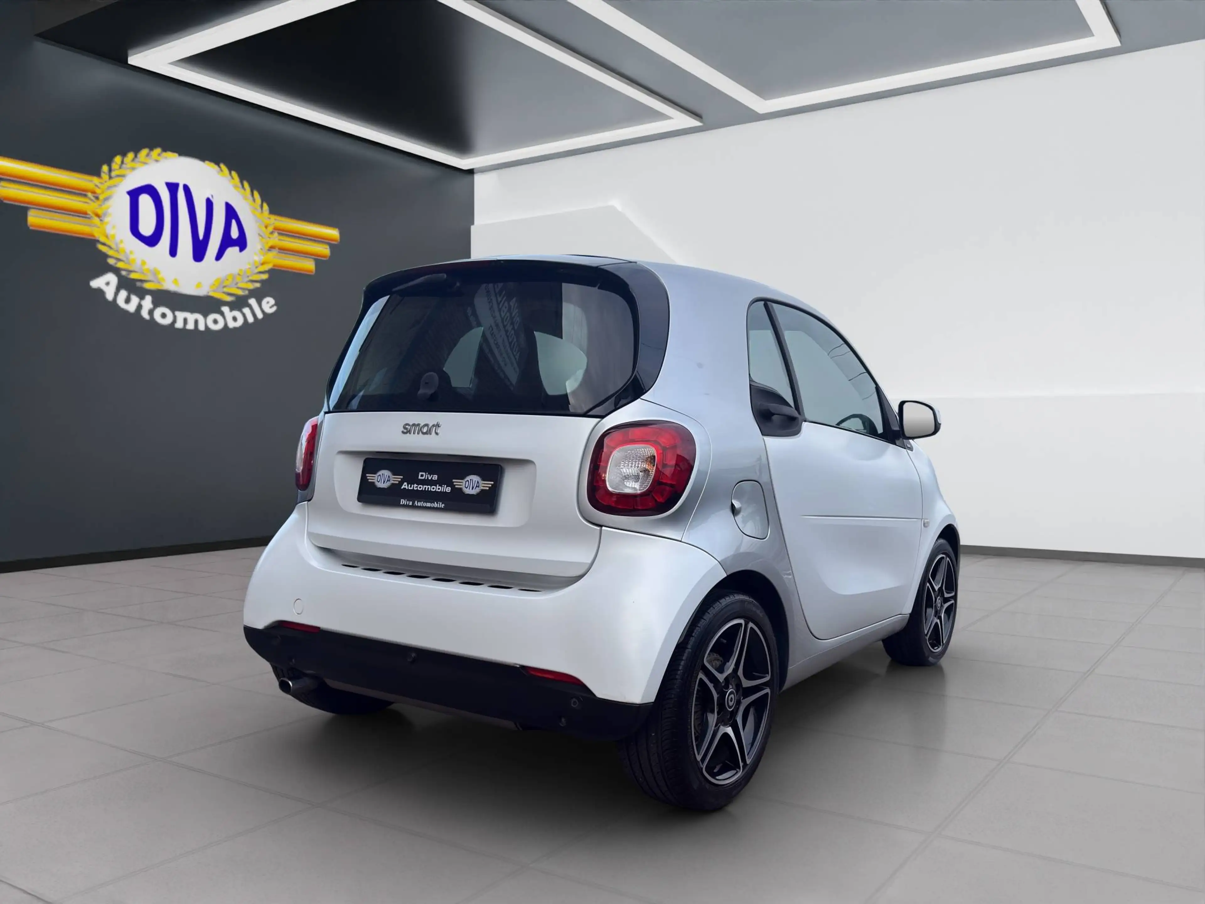 smart forTwo 0.9 Turbo Basis Prime — photo 2