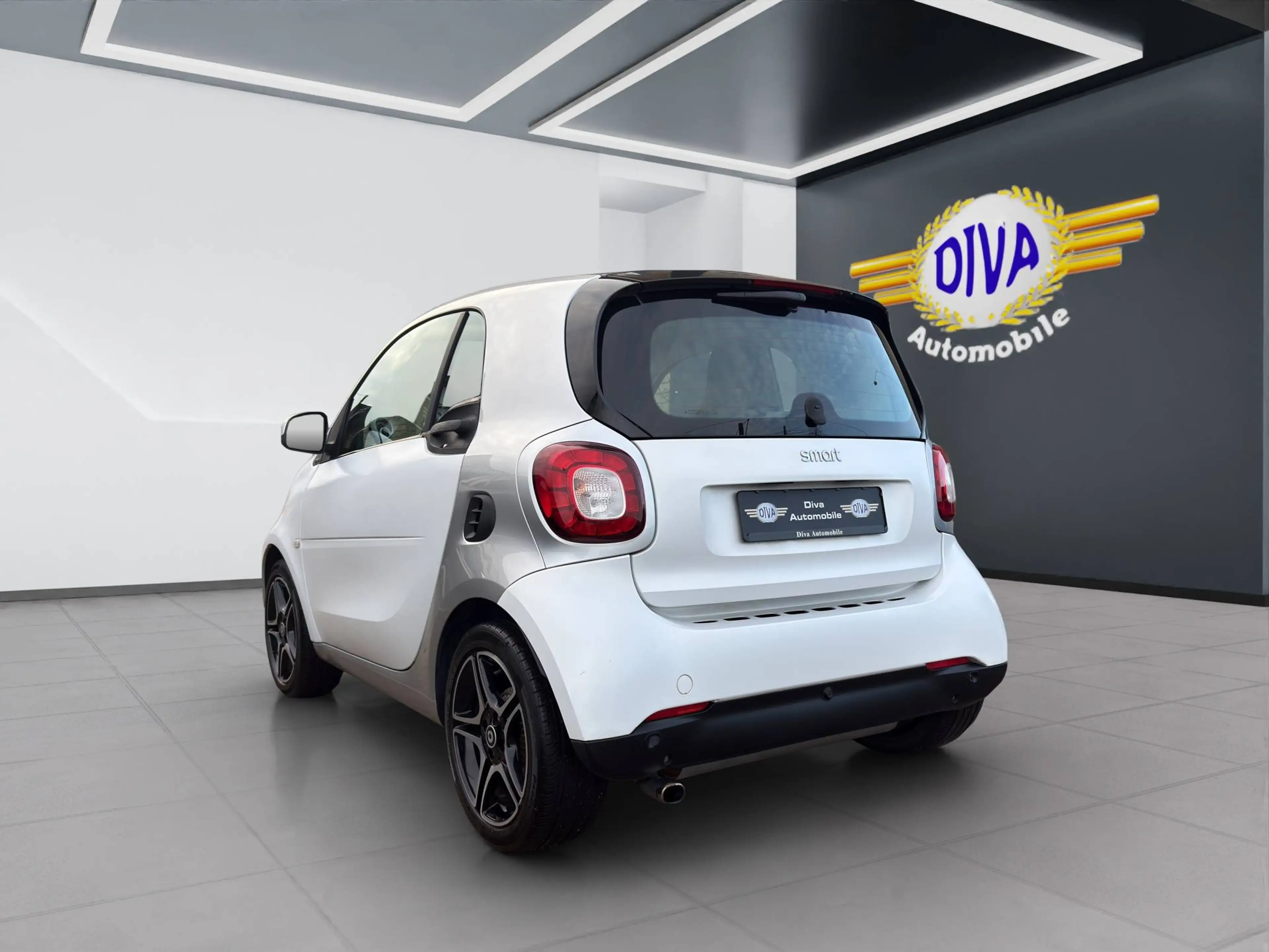 smart forTwo 0.9 Turbo Basis Prime — photo 4
