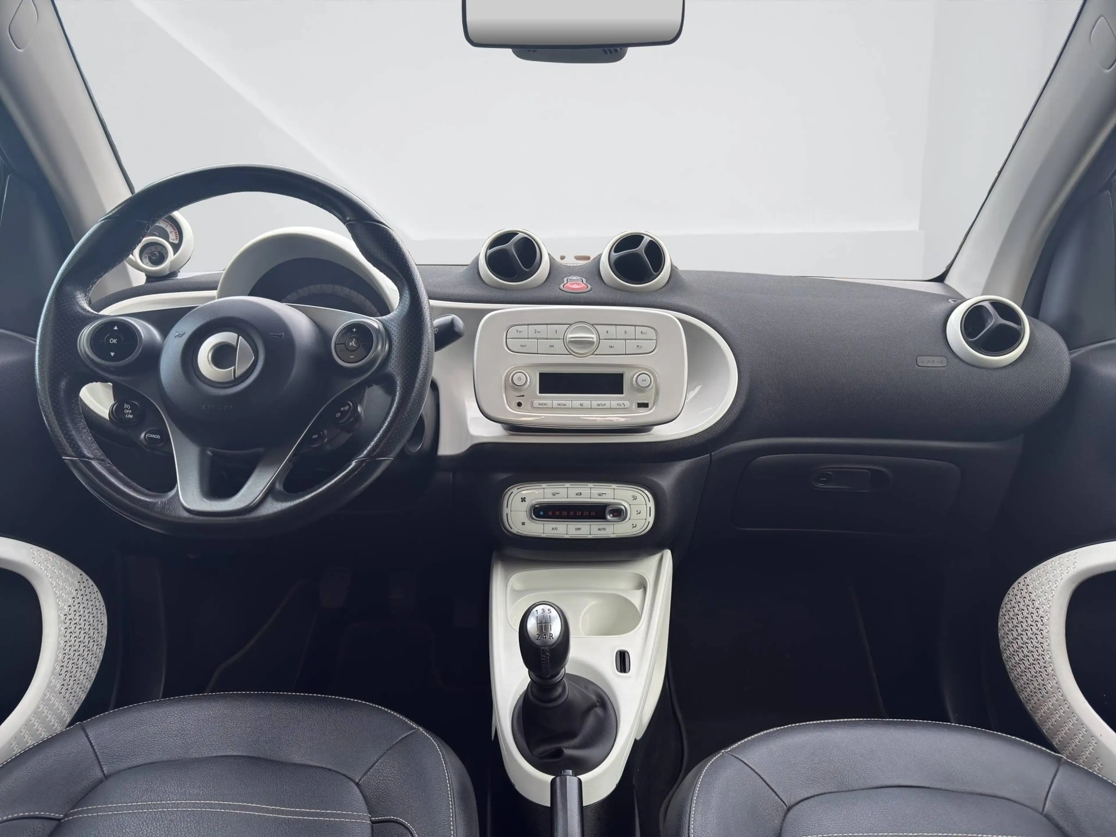 smart forTwo 0.9 Turbo Basis Prime — photo 12