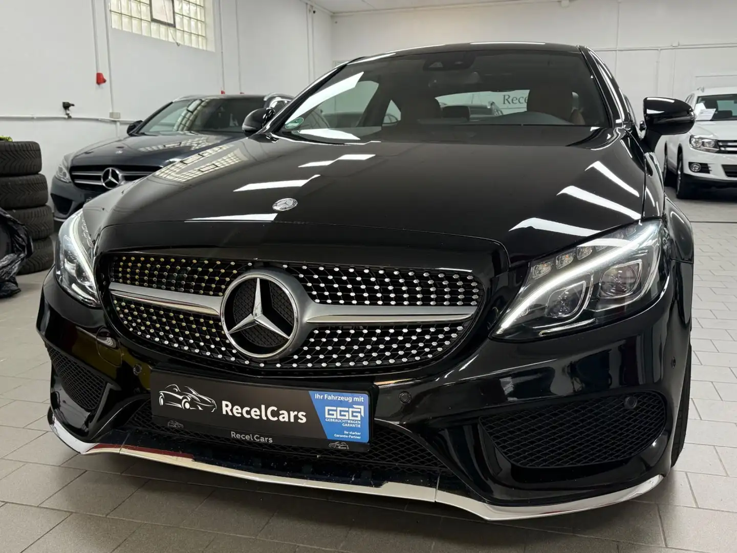 Mercedes-Benz C 200 Coupe*AMG LINE*LEDER*LED*19 ZOLL*SPUR*PDC* Noir - 1