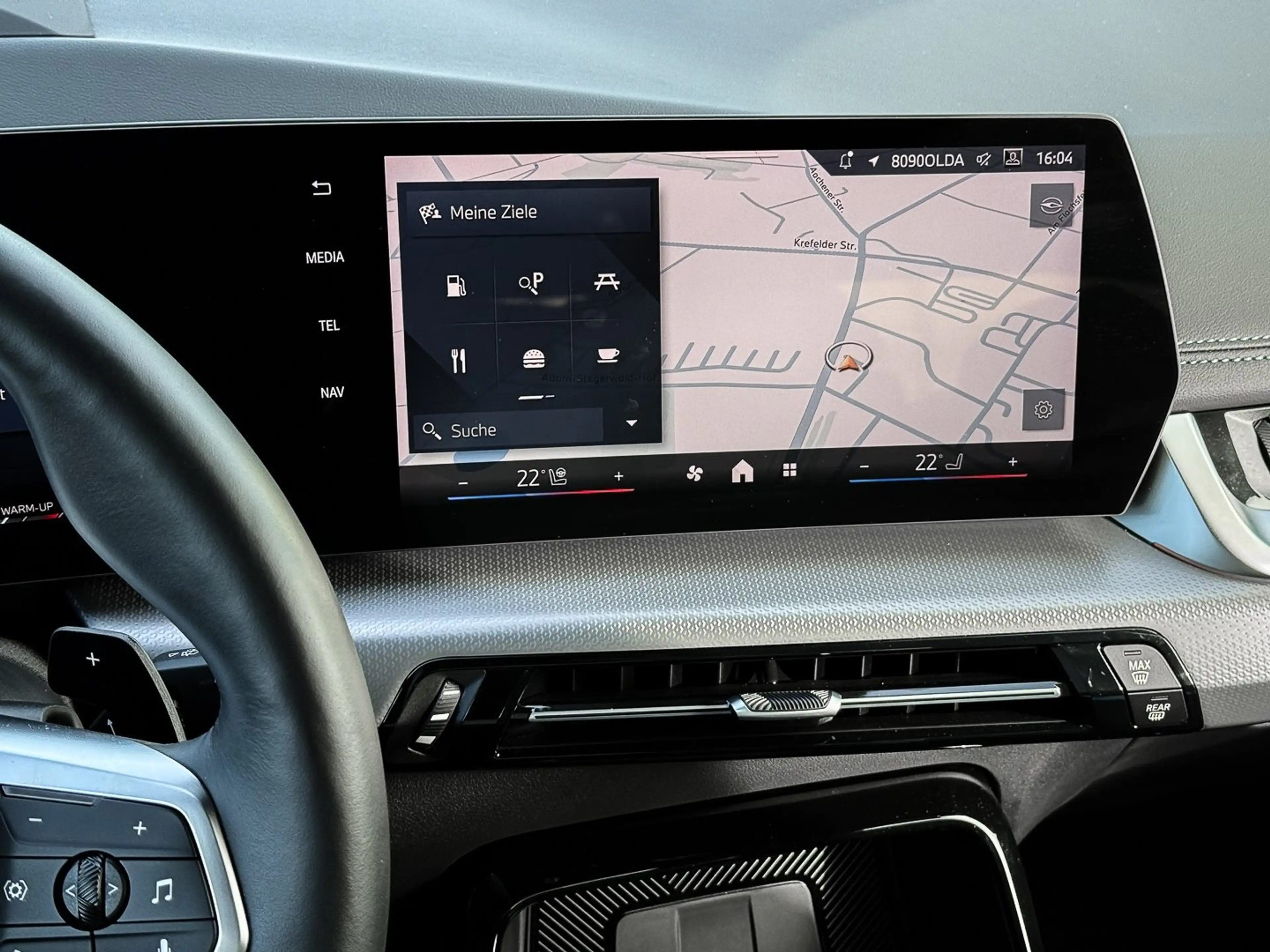 BMW 220 i Active Tourer M Sport HUD PANO ACC AHK RFK — photo 12