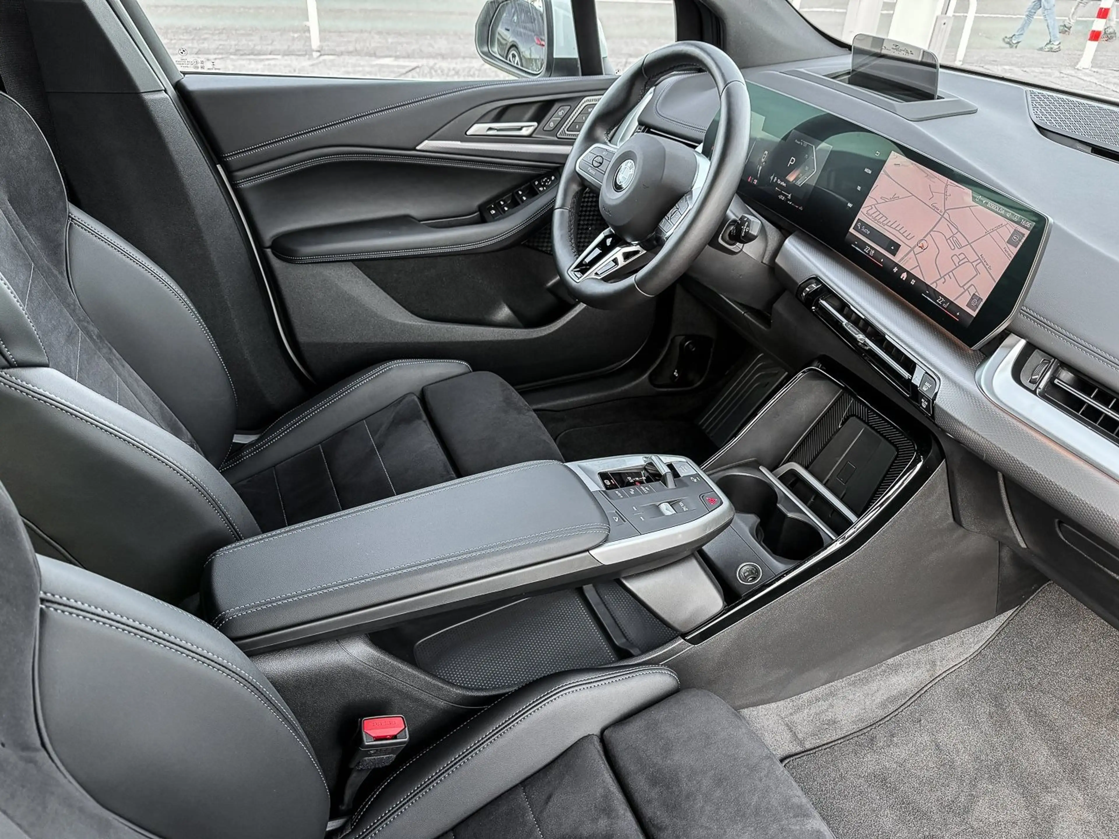 BMW 220 i Active Tourer M Sport HUD PANO ACC AHK RFK — photo 8