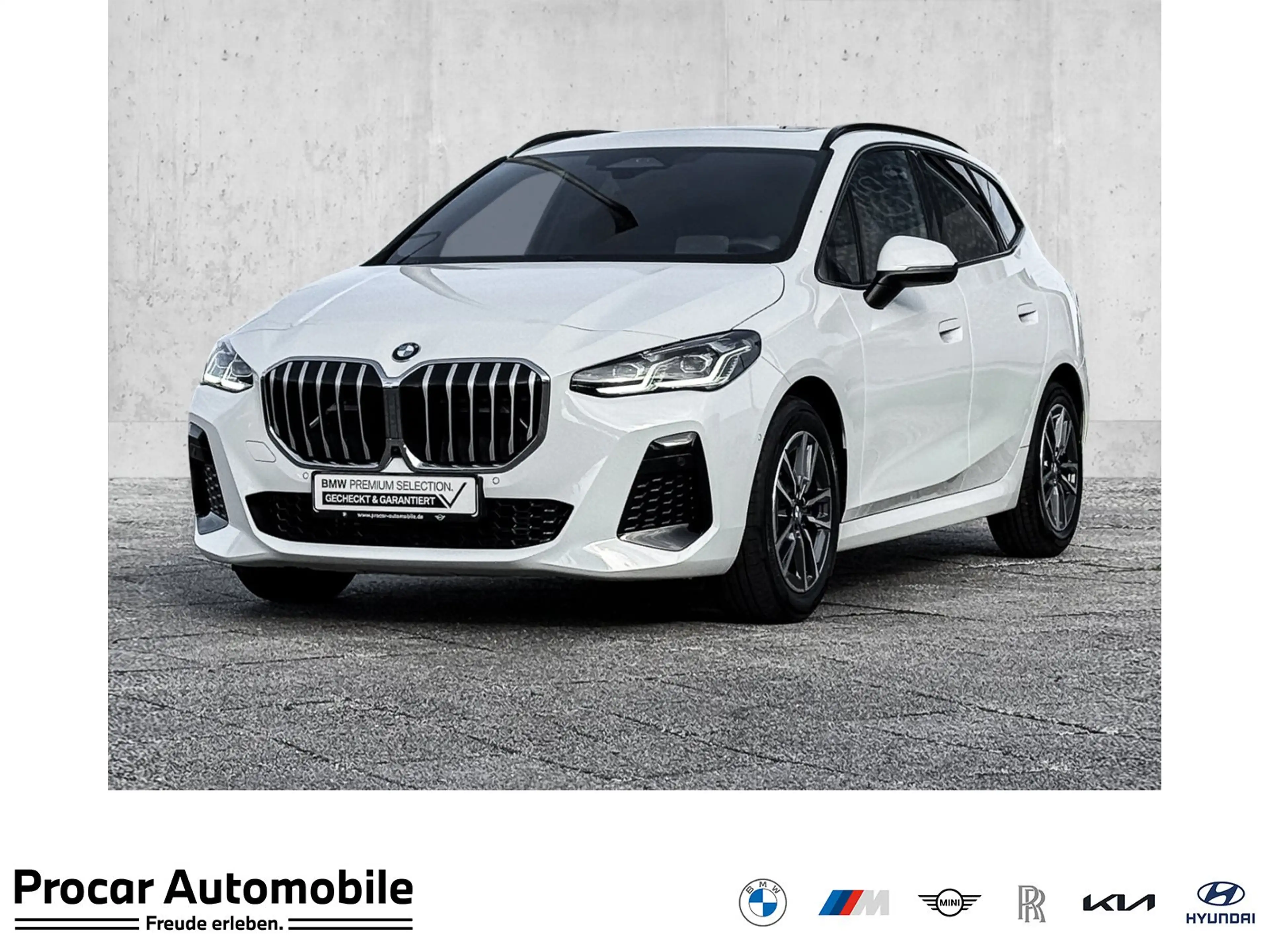 BMW 220 i Active Tourer M Sport HUD PANO ACC AHK RFK