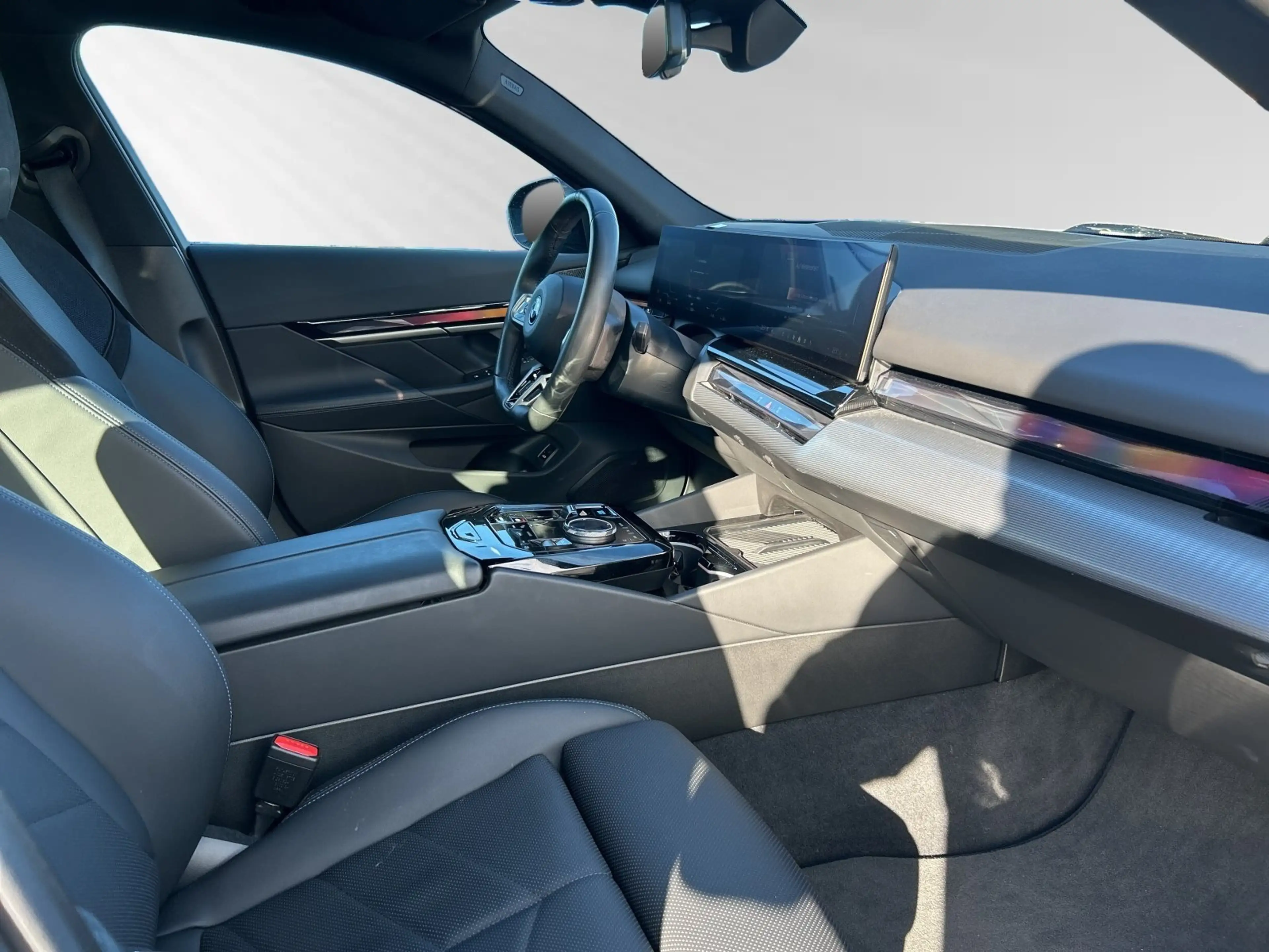BMW i5 eDrive40 M Sport|AHK|Harman/Kardon|Stop&Go — photo 9