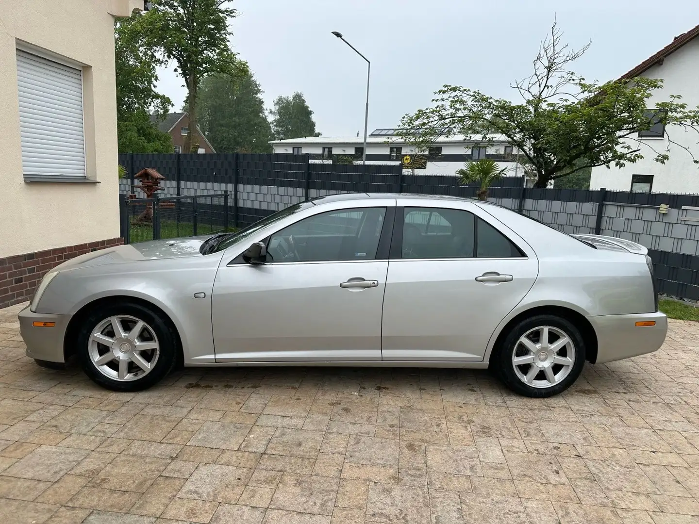 Cadillac STS 3.6 V6 Elegance+LPG Gas+Leder+Navi+SHZ+ Plateado - 2
