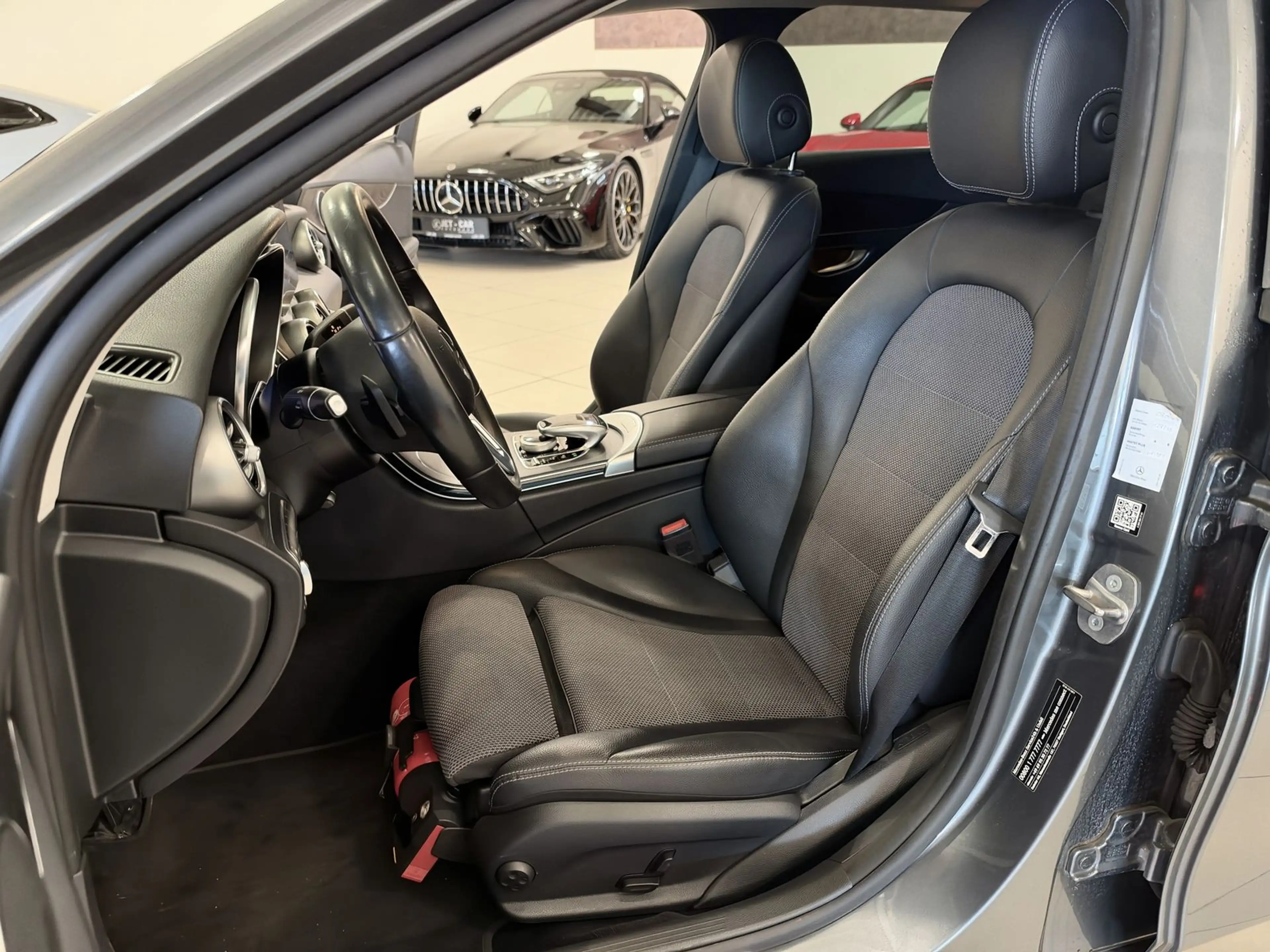 Mercedes-Benz C 220 d T Avantgarde *LED-AHK-Widescreen-Comand* — photo 11