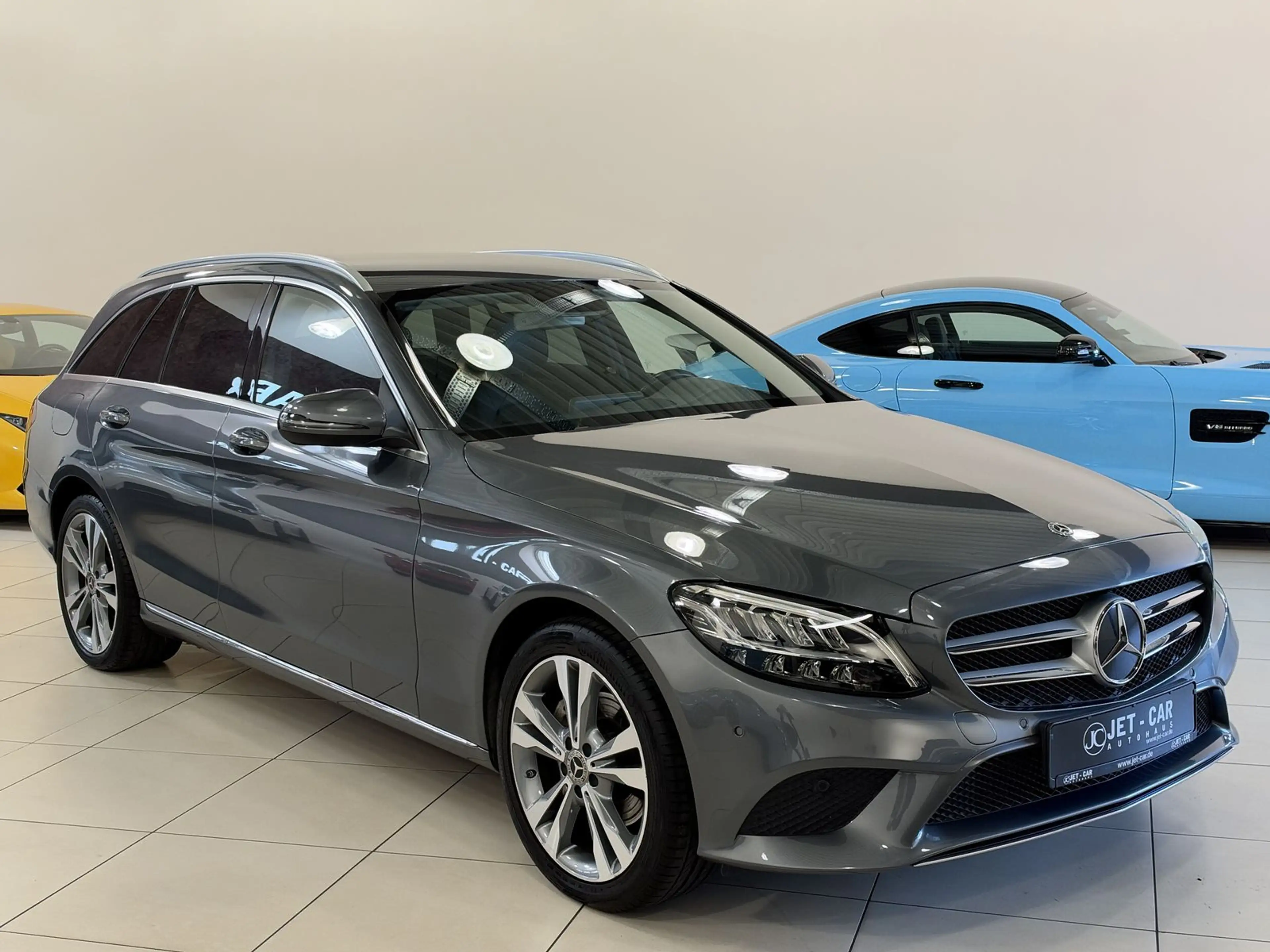 Mercedes-Benz C 220 d T Avantgarde *LED-AHK-Widescreen-Comand* — photo 2