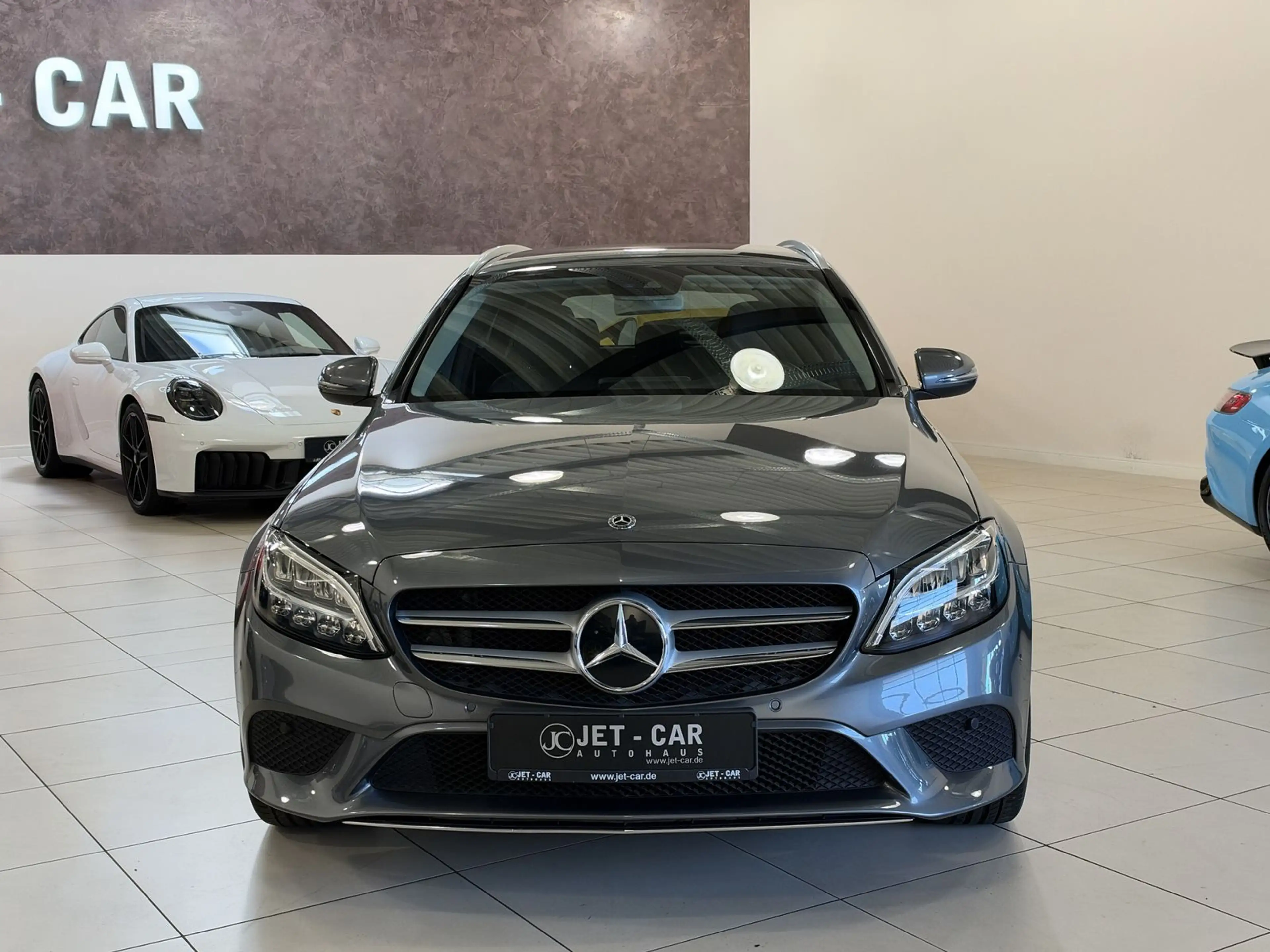 Mercedes-Benz C 220 d T Avantgarde *LED-AHK-Widescreen-Comand* — photo 4