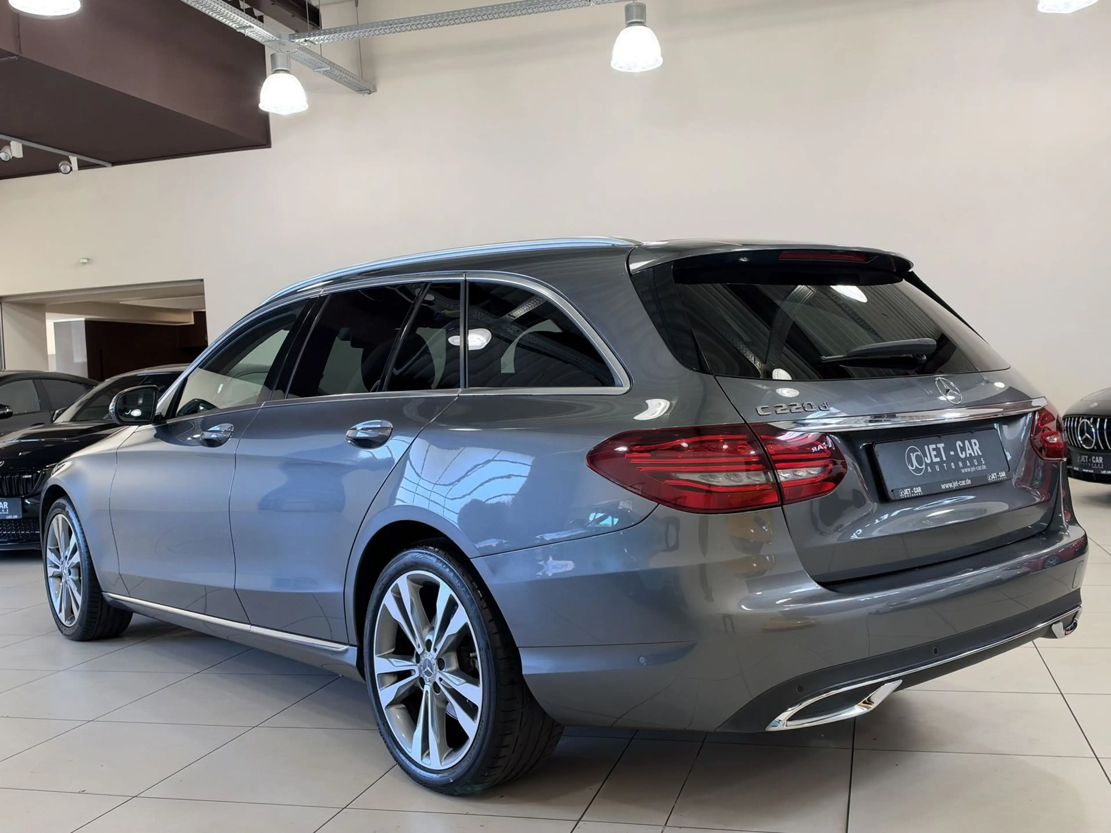 Mercedes-Benz C 220 d T Avantgarde *LED-AHK-Widescreen-Comand* — photo 8