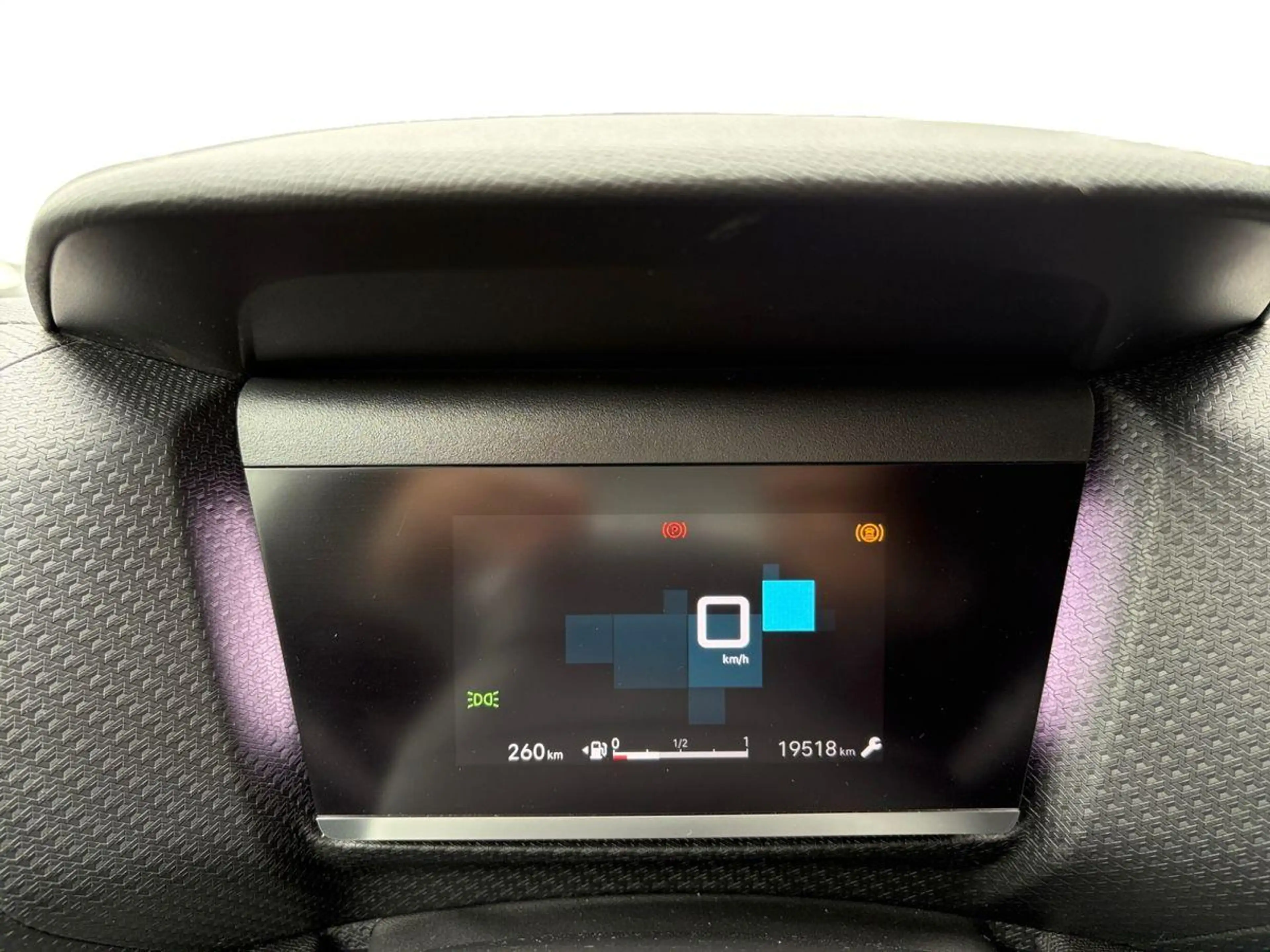 Citroen C4 Shine 1.2 12V e-THP / PureTech Metallic — photo 8