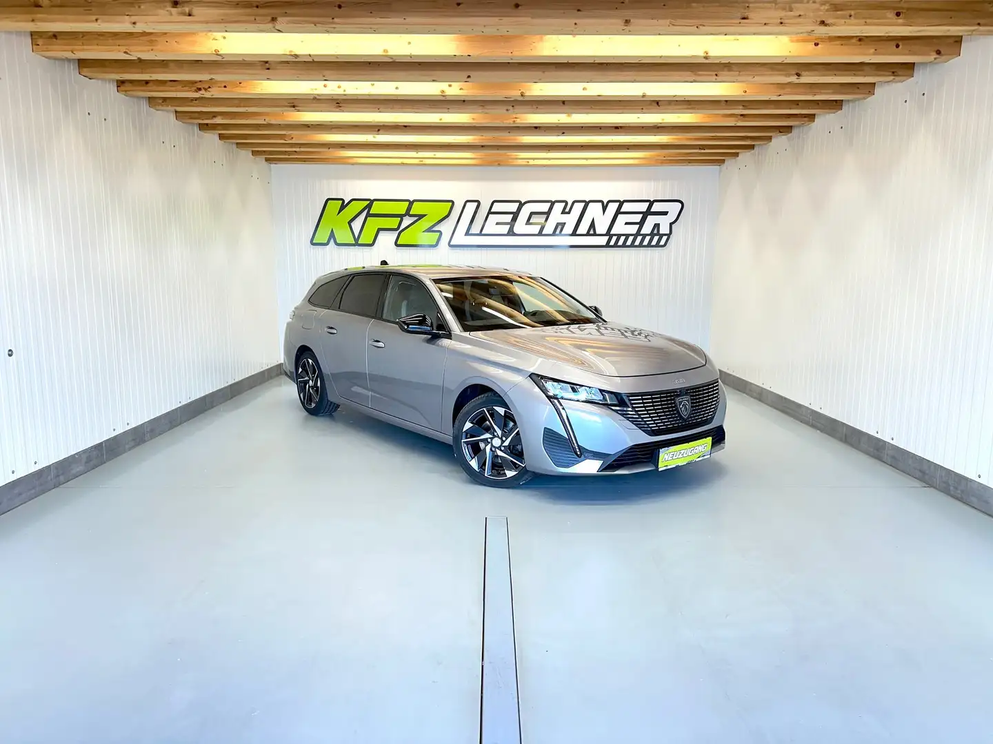 Peugeot 308 1.5 BlueHDi 130 SW "Allure Pack" R-KAM*SITZH*NAVI Grau - 1