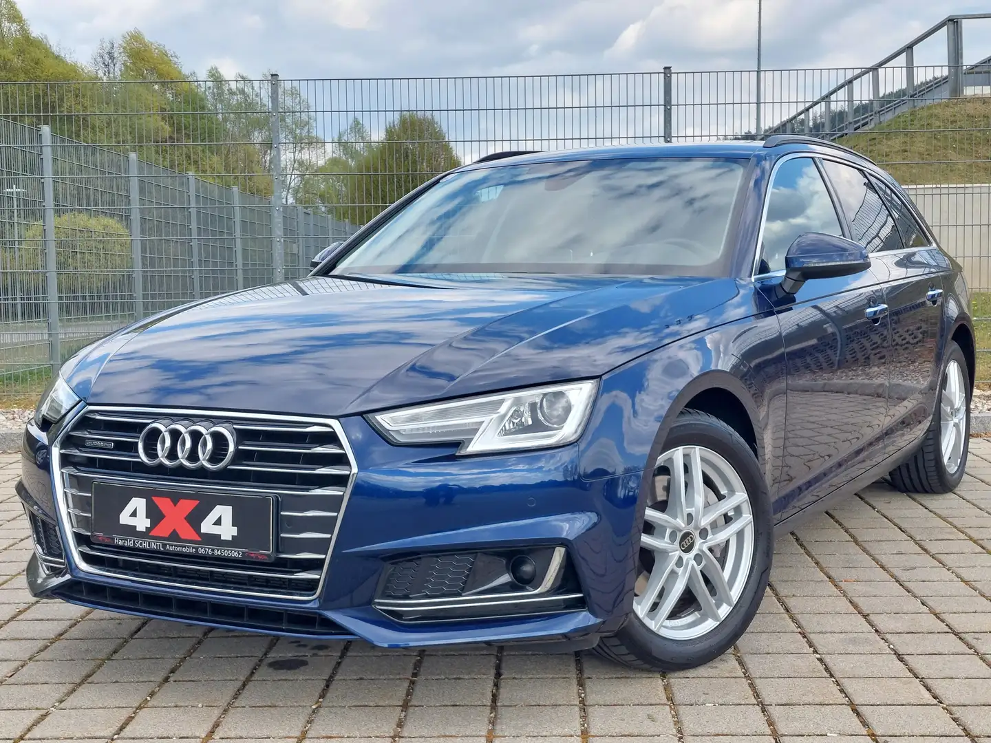 Audi A4 40 TDI quattro design S-tronic **TOP-Zustand** Blau - 2