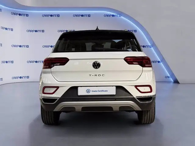 Volkswagen T-Roc view 5